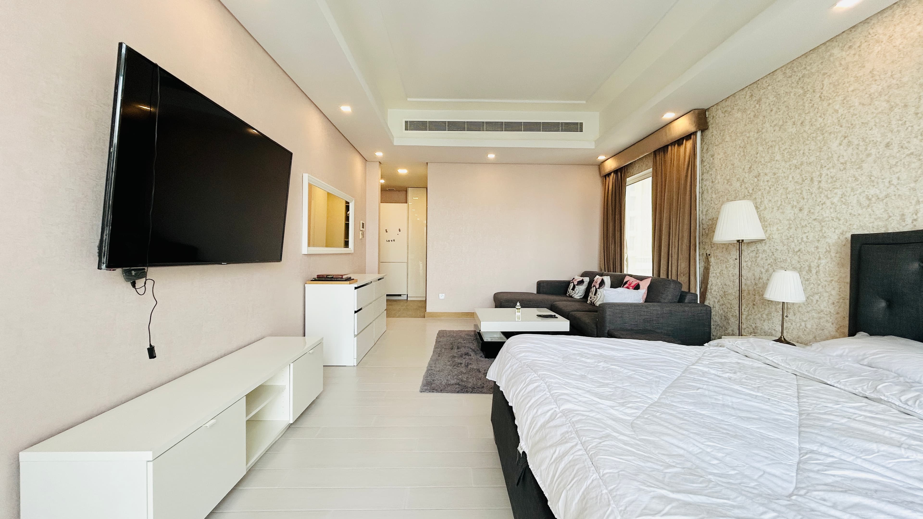 GREAT FACILITIES | BALCONY | MODERN | SPACIOUS