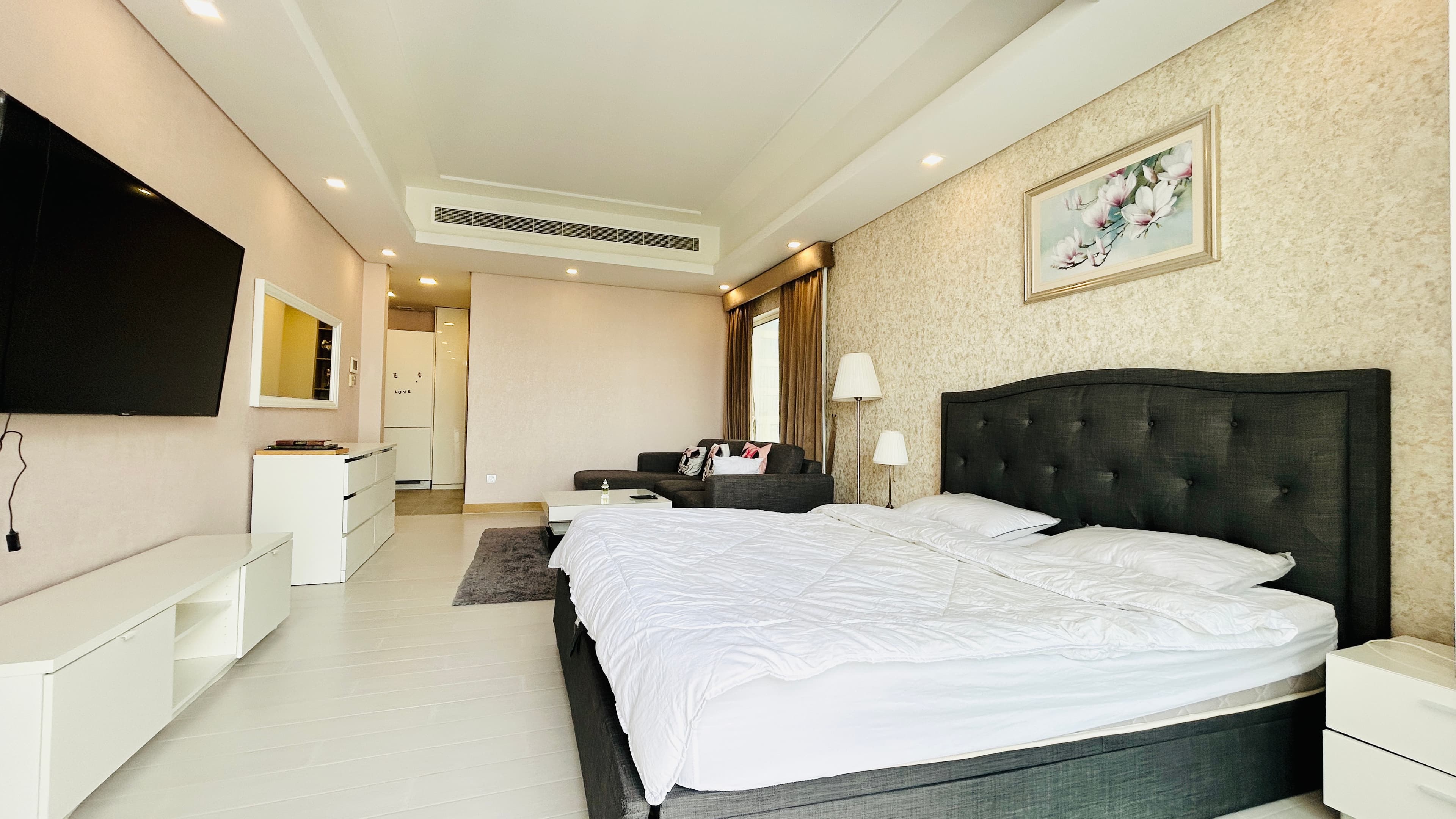 GREAT FACILITIES | BALCONY | MODERN | SPACIOUS