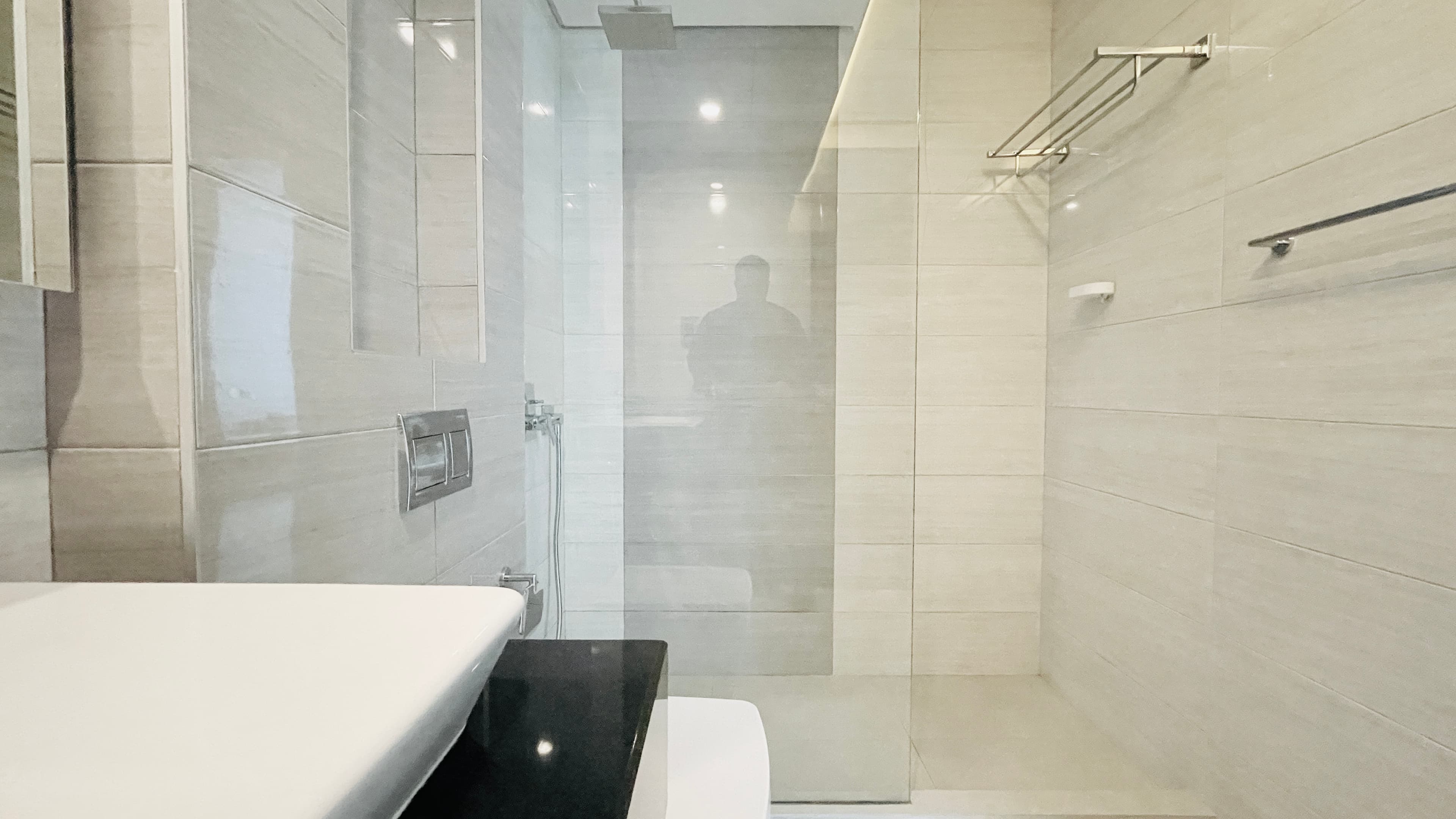 PARTIAL SEA VIEW | SPACIOUS ROOMS | GREAT FACILITIES
