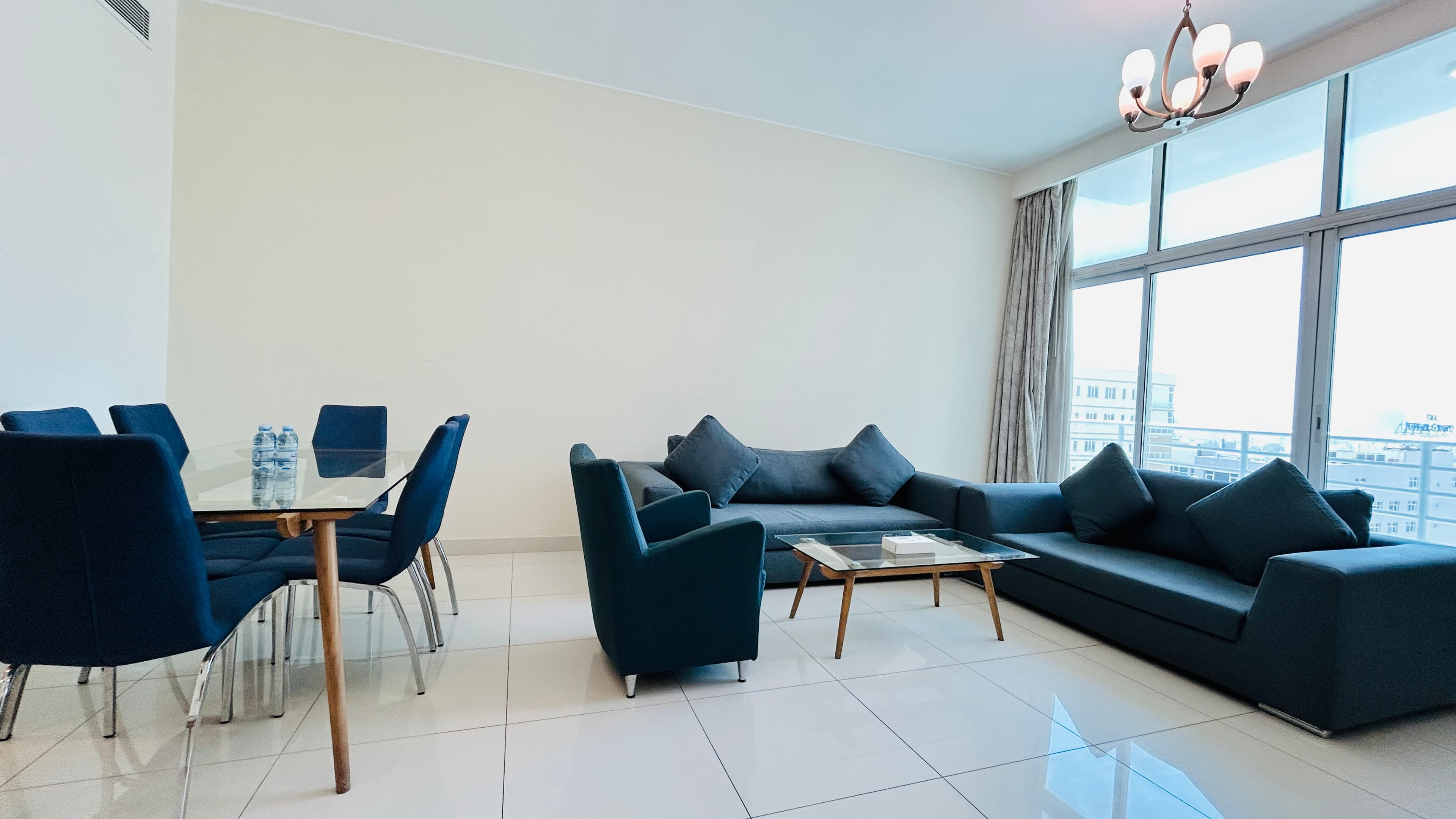 BALCONY | CITYVIEW | SPACIOUS ROOMS | GREAT FACILITIES