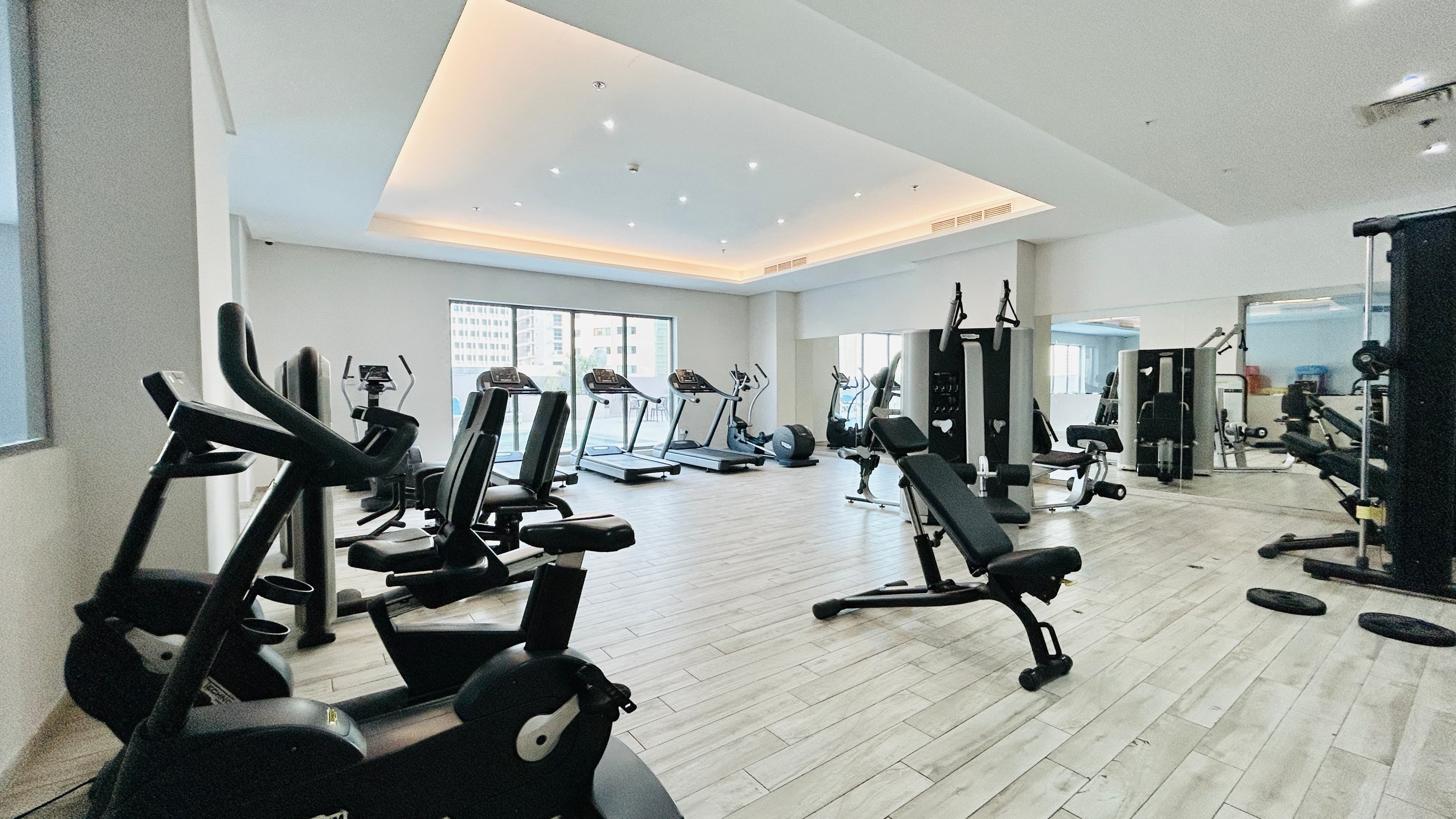 BALCONY | CITYVIEW | SPACIOUS ROOMS | GREAT FACILITIES