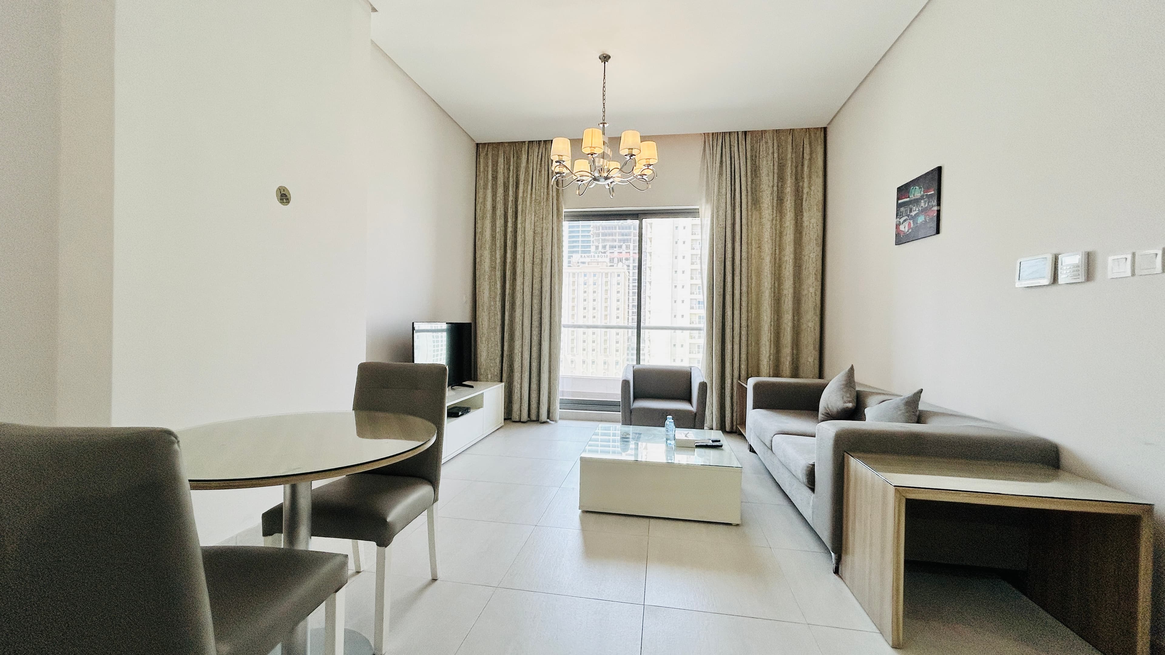 BALCONY | CITYVIEW | SPACIOUS ROOMS | GREAT FACILITIES