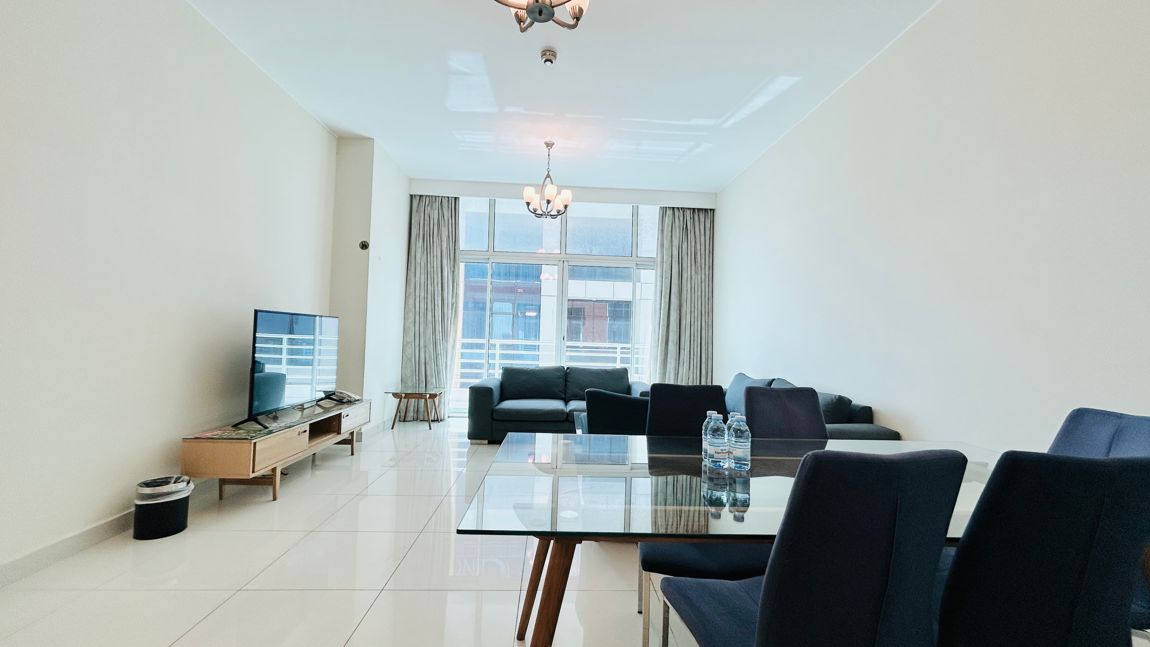 SPACIOUS ROOMS | BALCONY | GREAT AMENITIES | MODERN