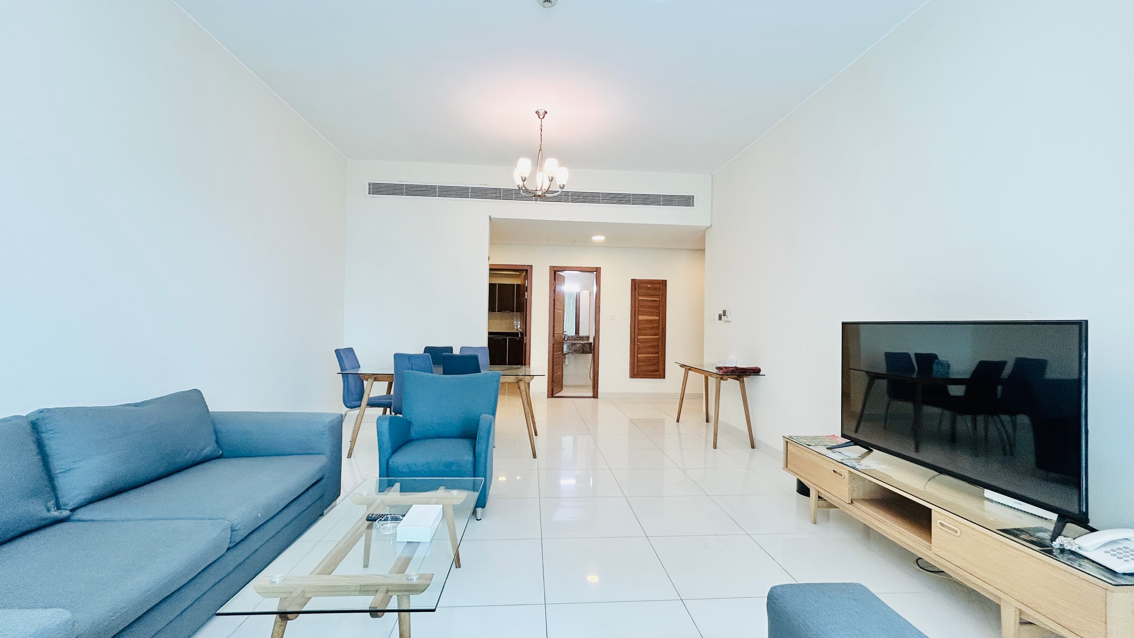 SPACIOUS ROOMS | BALCONY | GREAT AMENITIES | MODERN