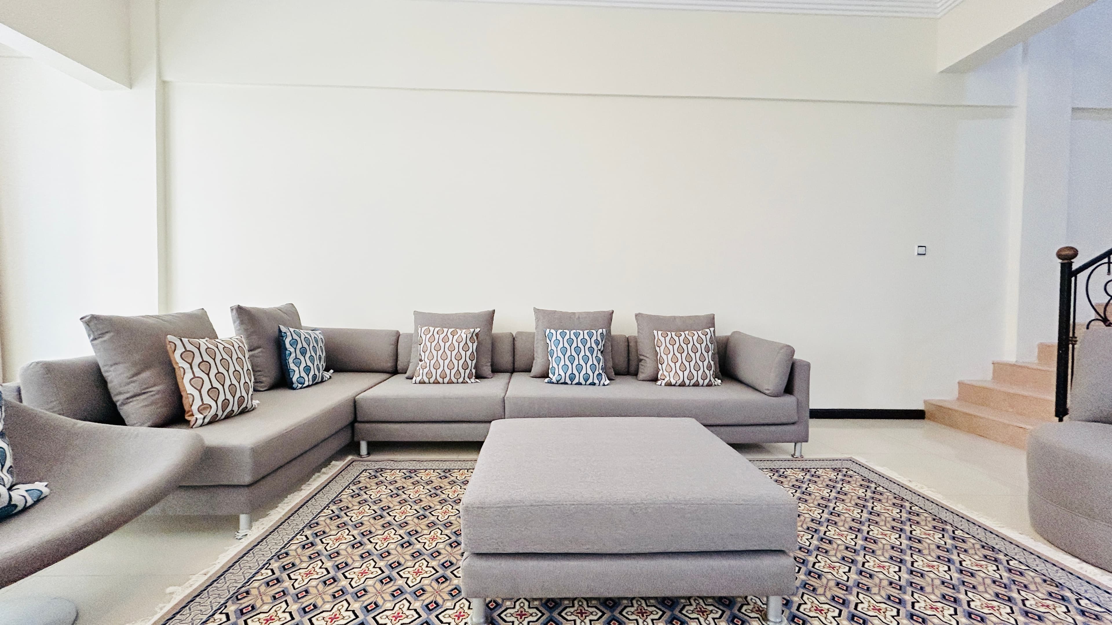 DUPLEX | SPACIOUS ROOMS | BALCONY | AMENITIES | MODERN