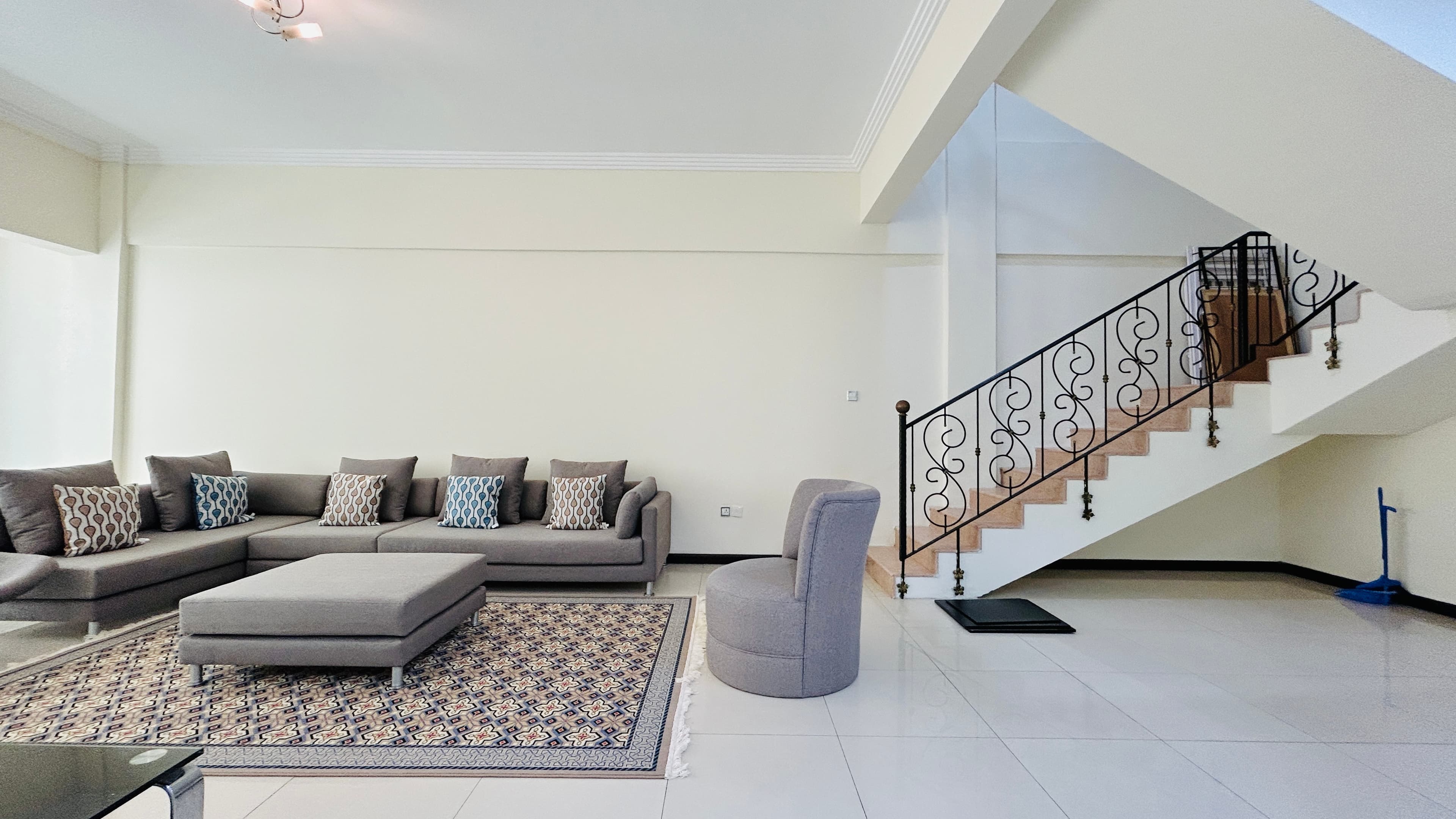 DUPLEX | SPACIOUS ROOMS | BALCONY | AMENITIES | MODERN