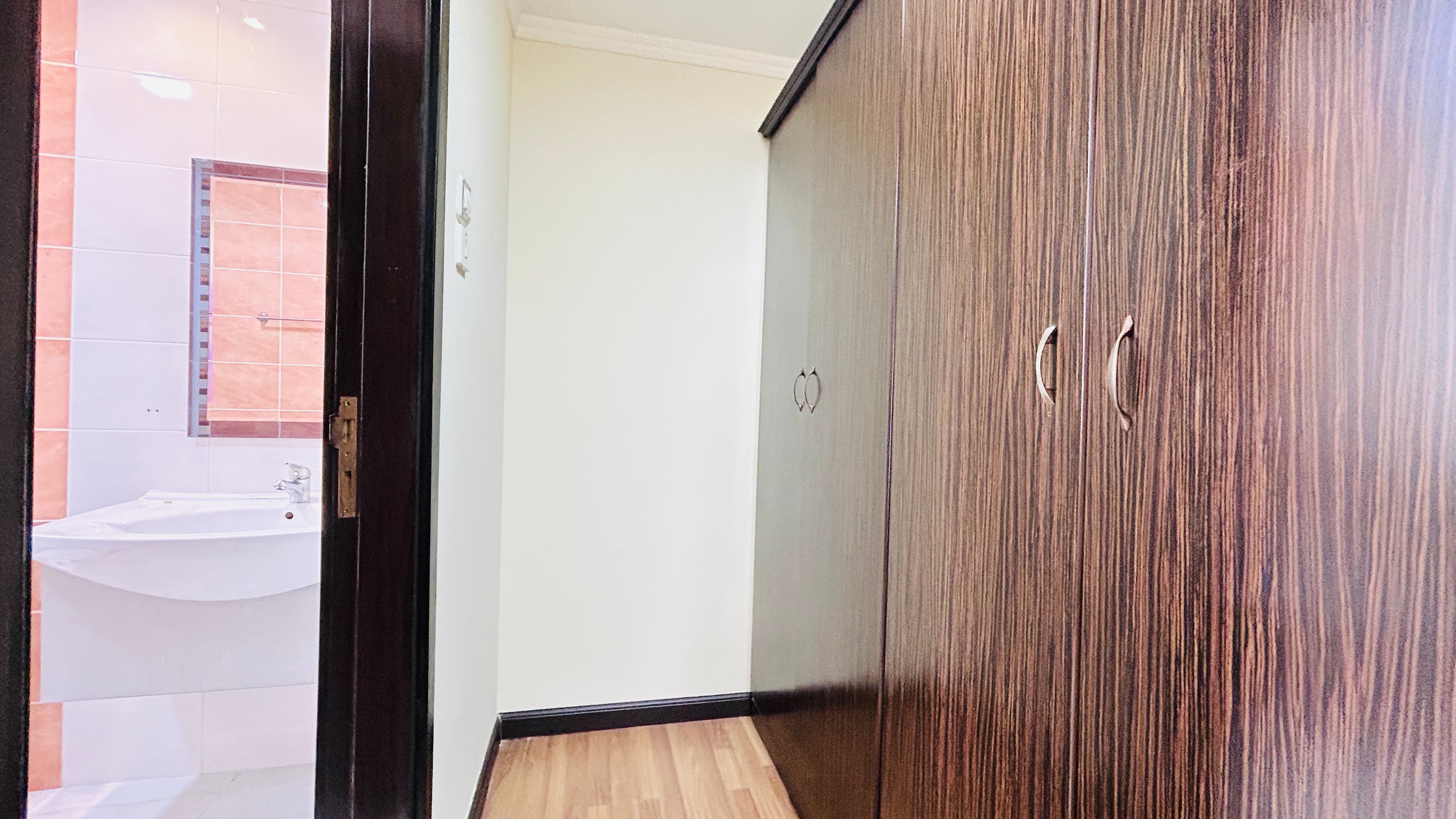 DUPLEX | SPACIOUS ROOMS | BALCONY | AMENITIES | MODERN