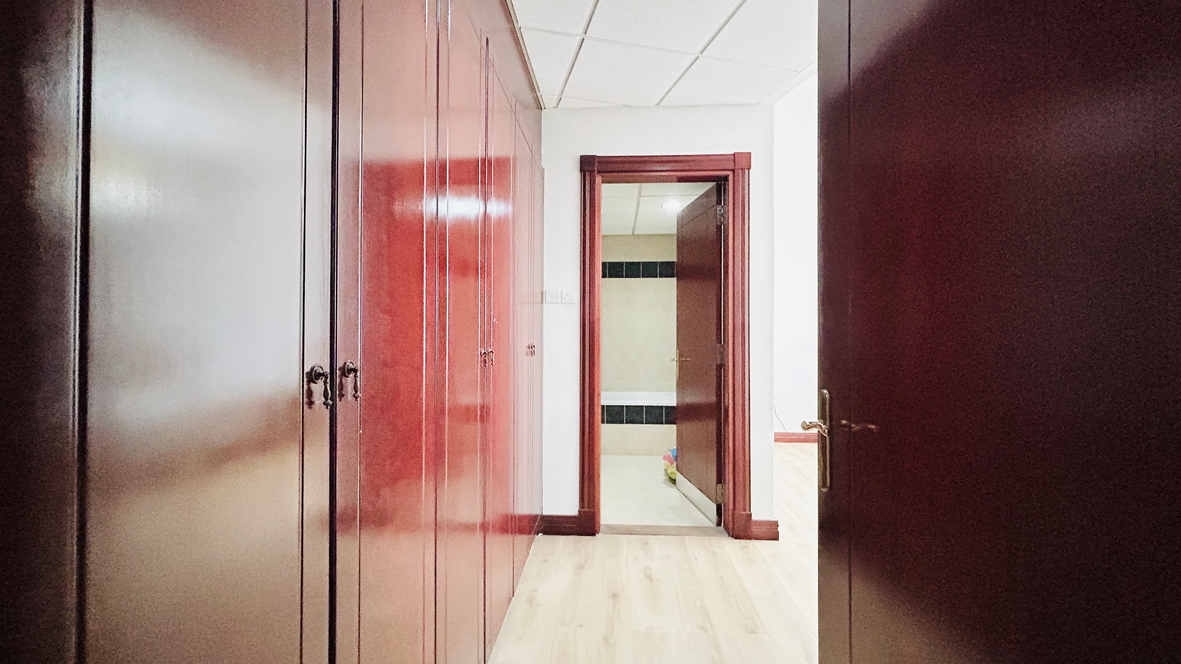 MODERN | HIGH-END AMENITIES | SPACIOUS | CITY VIEW