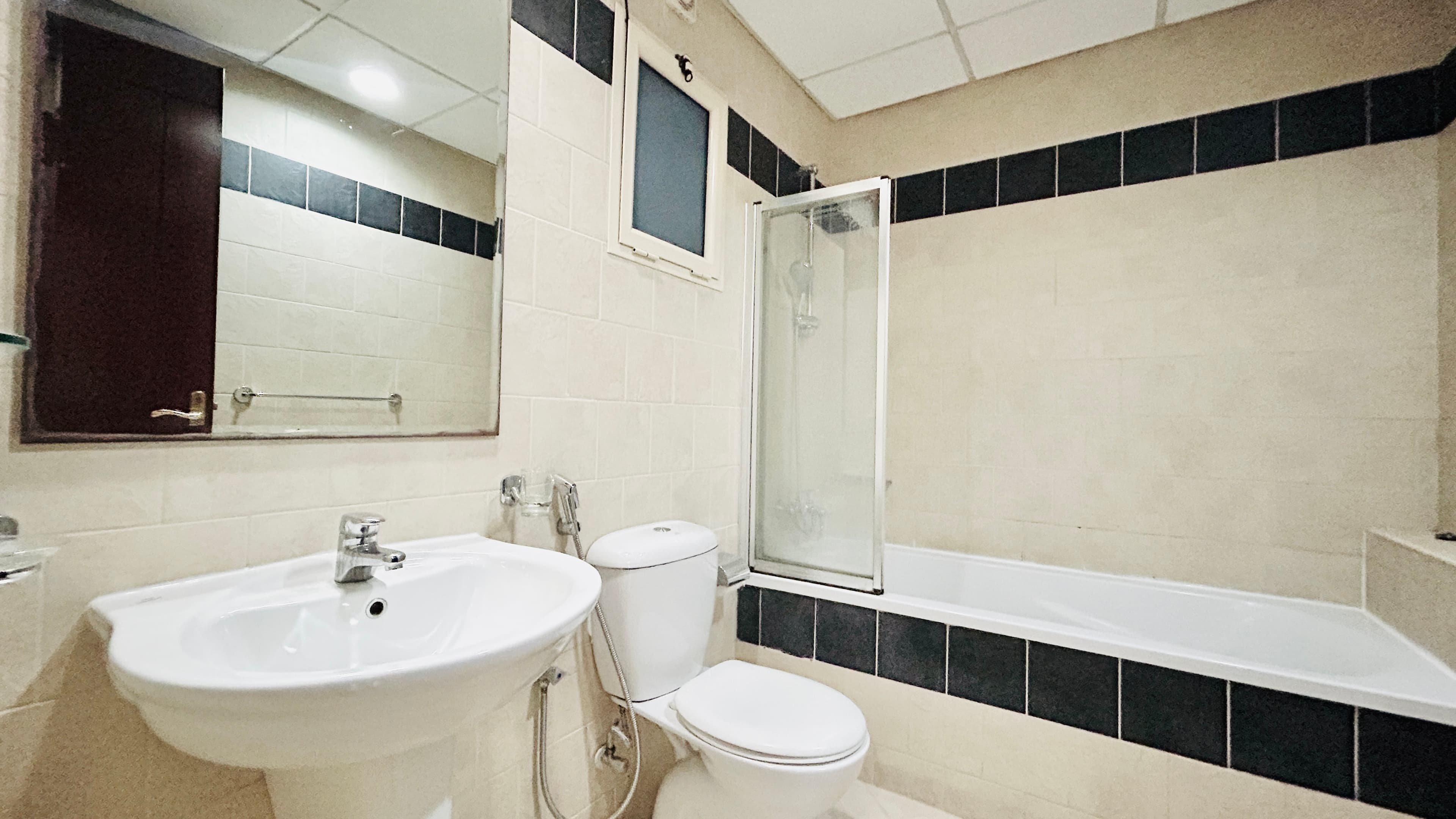 MODERN | HIGH-END AMENITIES | SPACIOUS | CITY VIEW