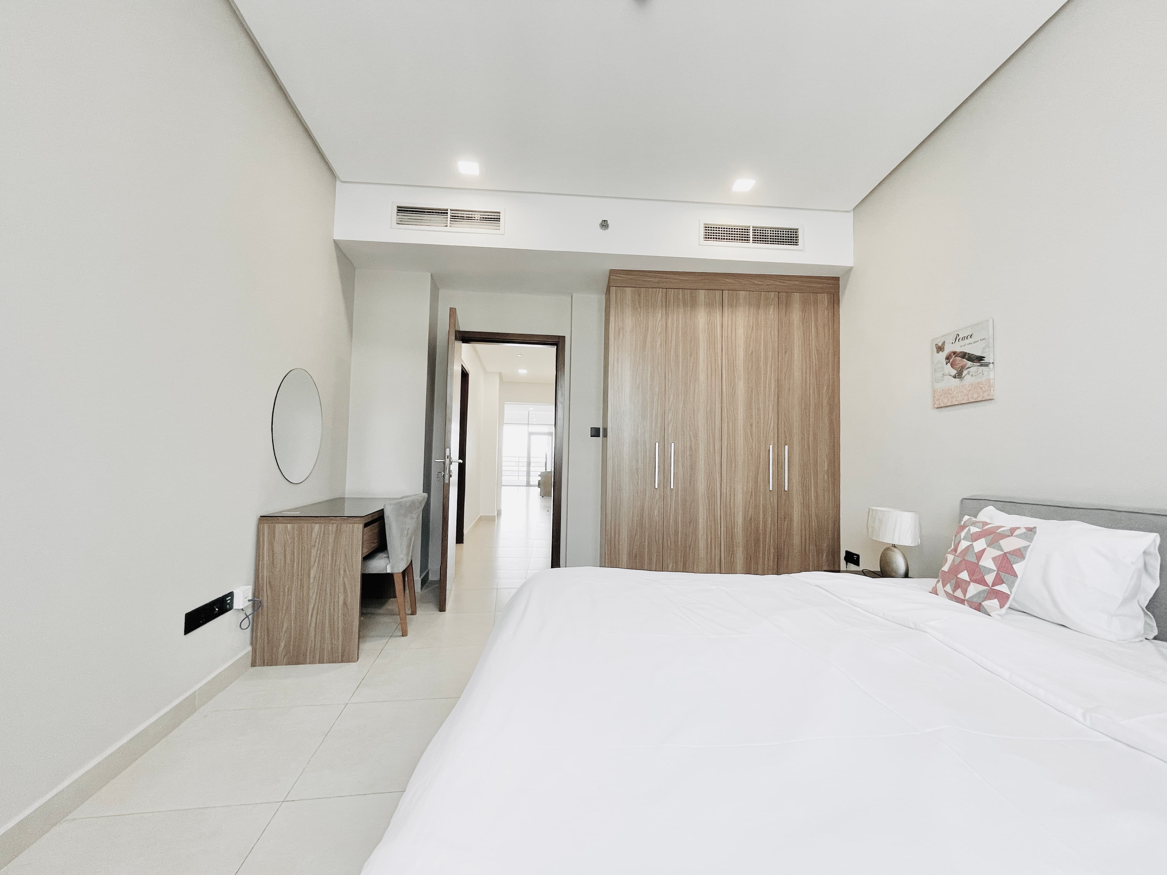 BALCONY | CITYVIEW | MODERN | SPACIOUS ROOMS