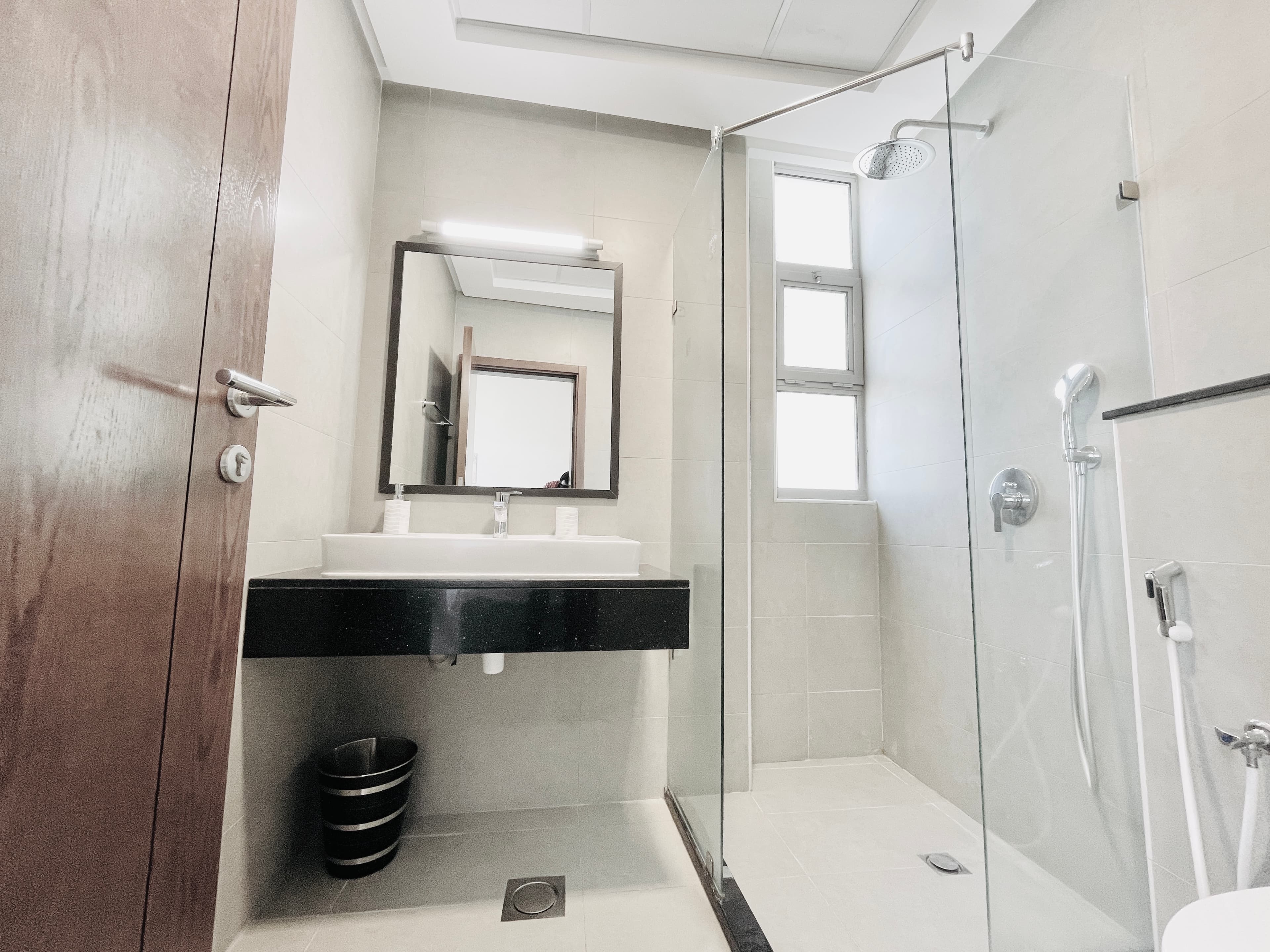 BALCONY | CITYVIEW | MODERN | SPACIOUS ROOMS