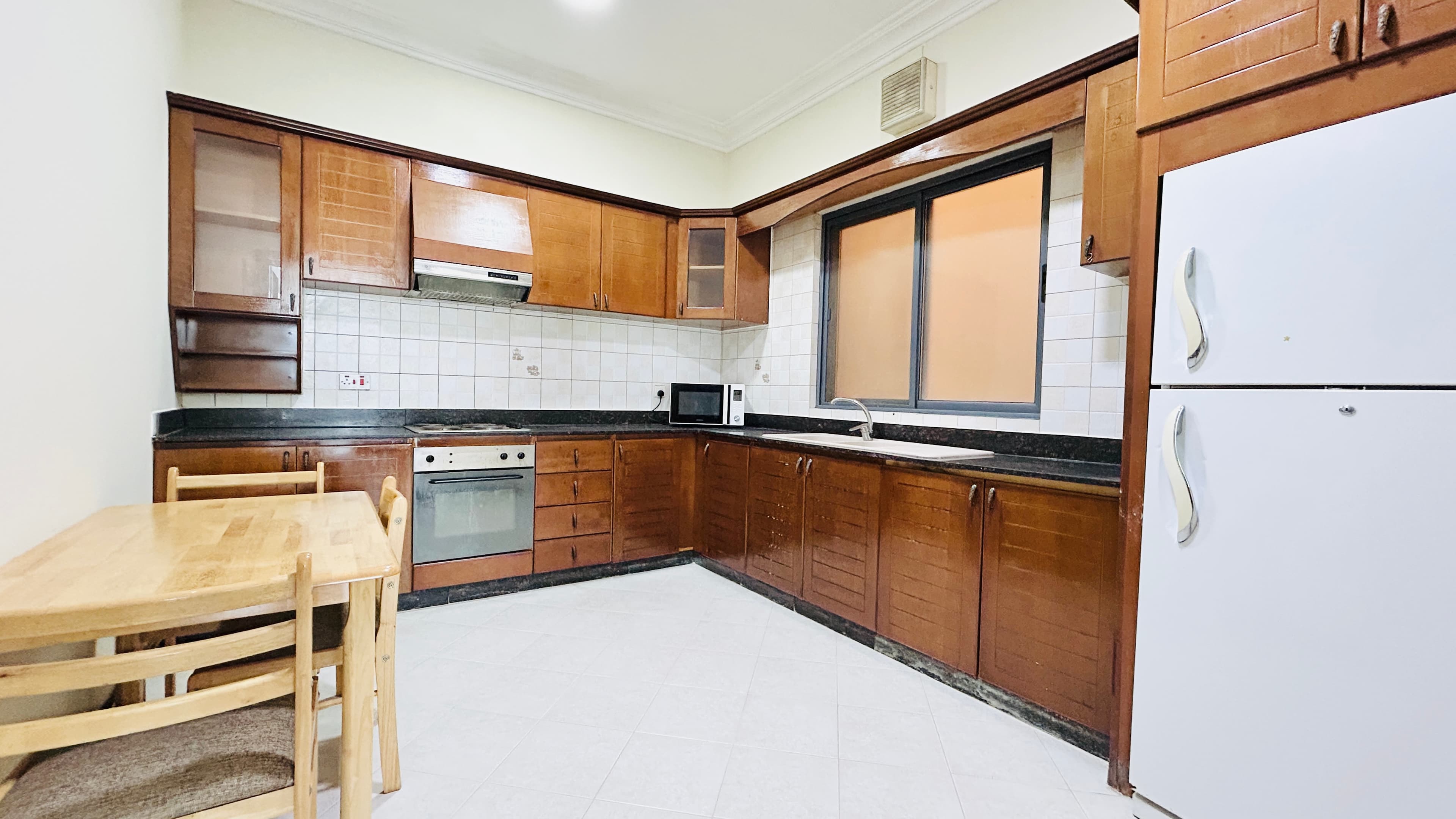 MODERN | HIGH-END AMENITIES | SPACIOUS | CITY VIEW