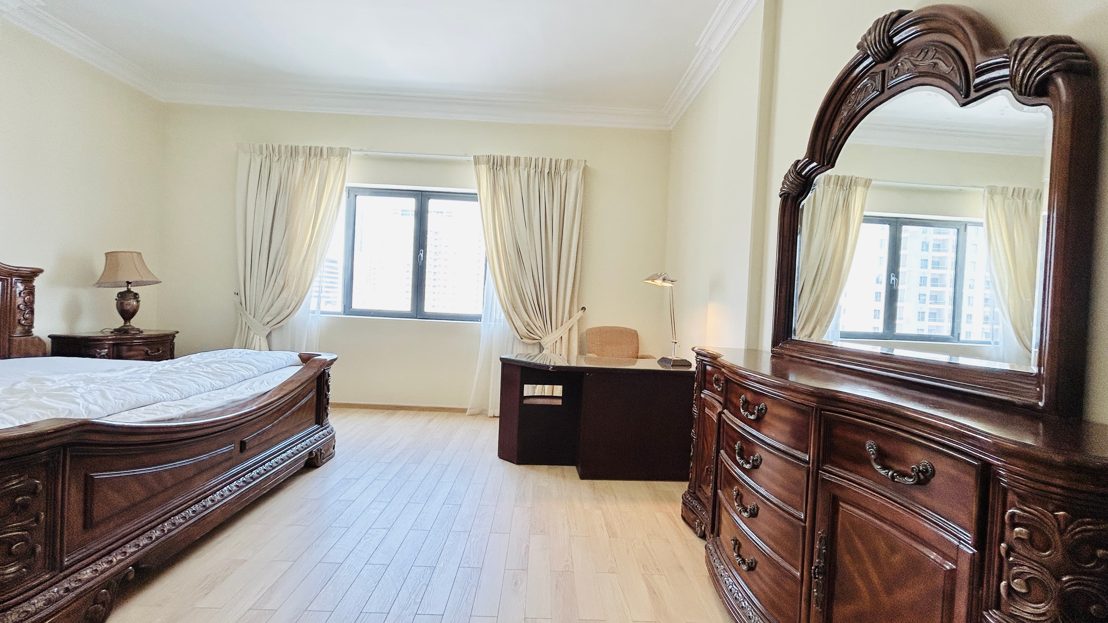 MODERN | HIGH-END AMENITIES | SPACIOUS | CITY VIEW