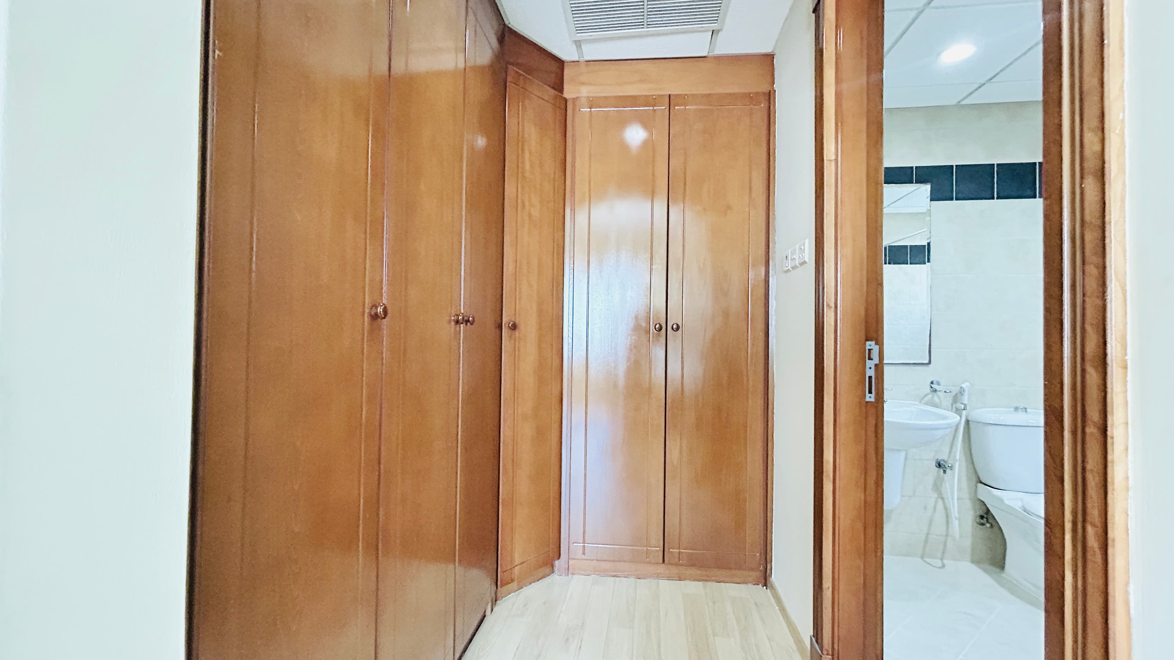 MODERN | HIGH-END AMENITIES | SPACIOUS | CITY VIEW