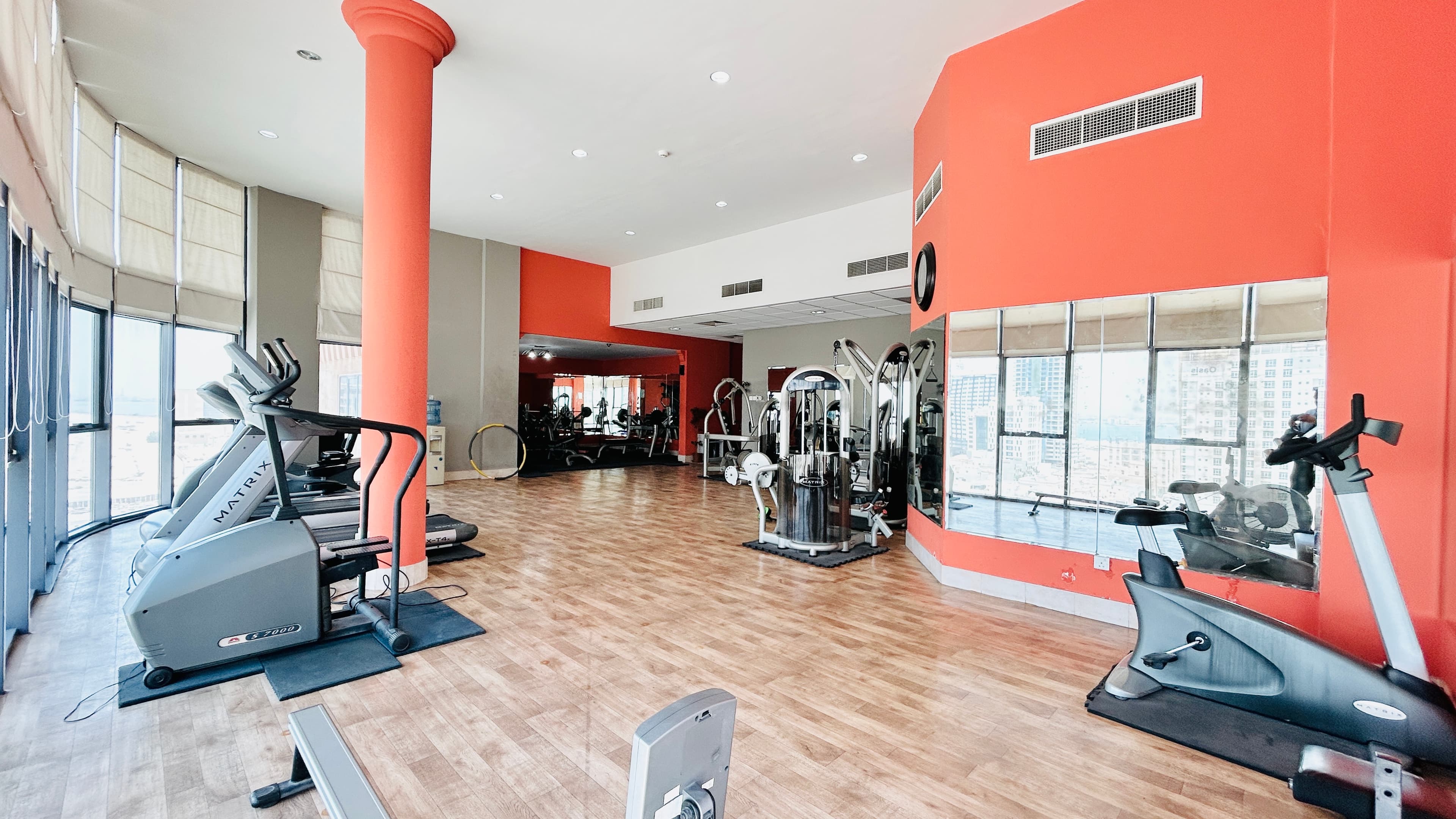 MODERN | HIGH-END AMENITIES | SPACIOUS | CITY VIEW