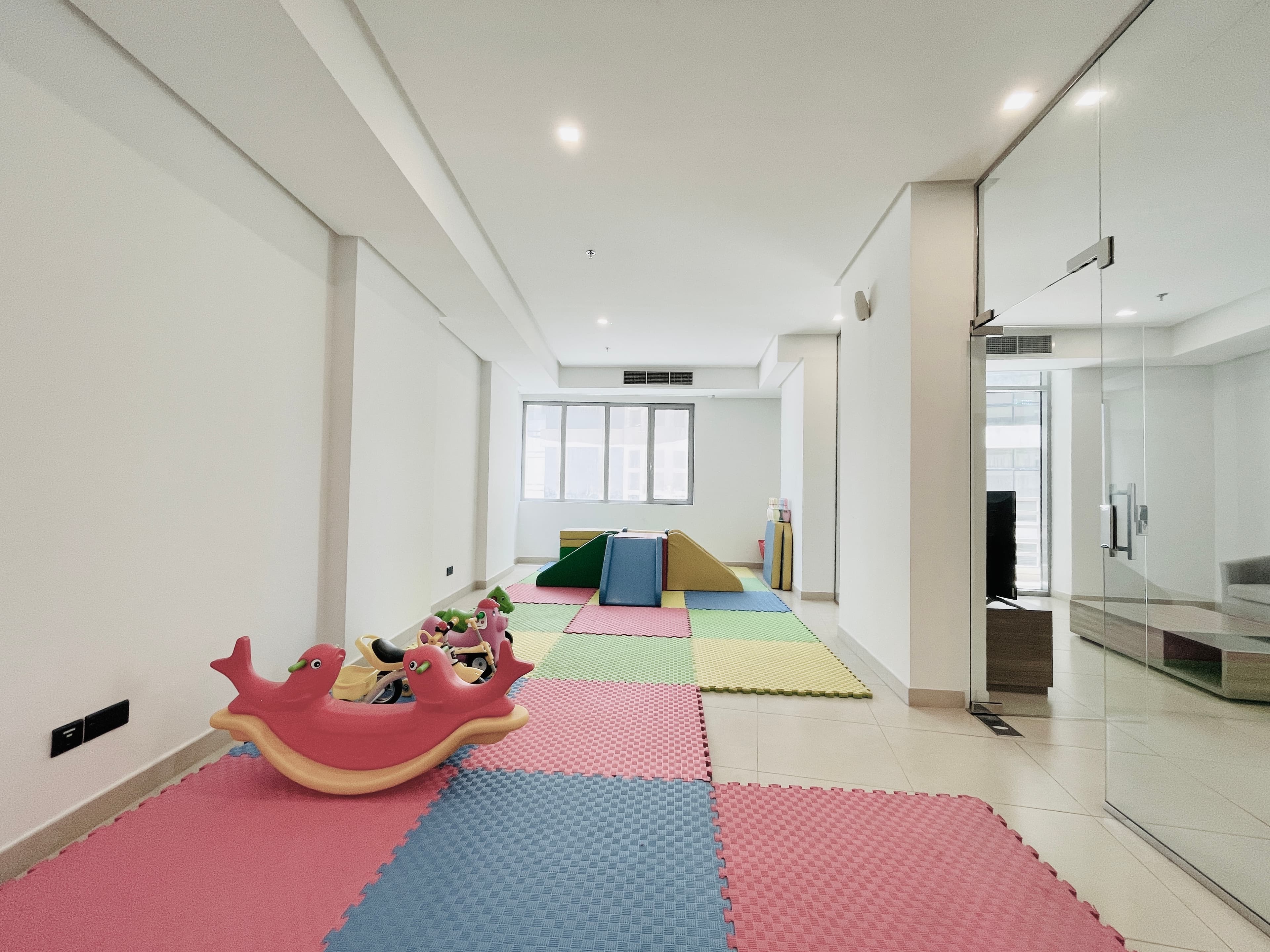 BALCONY | CITYVIEW | MODERN | SPACIOUS ROOMS