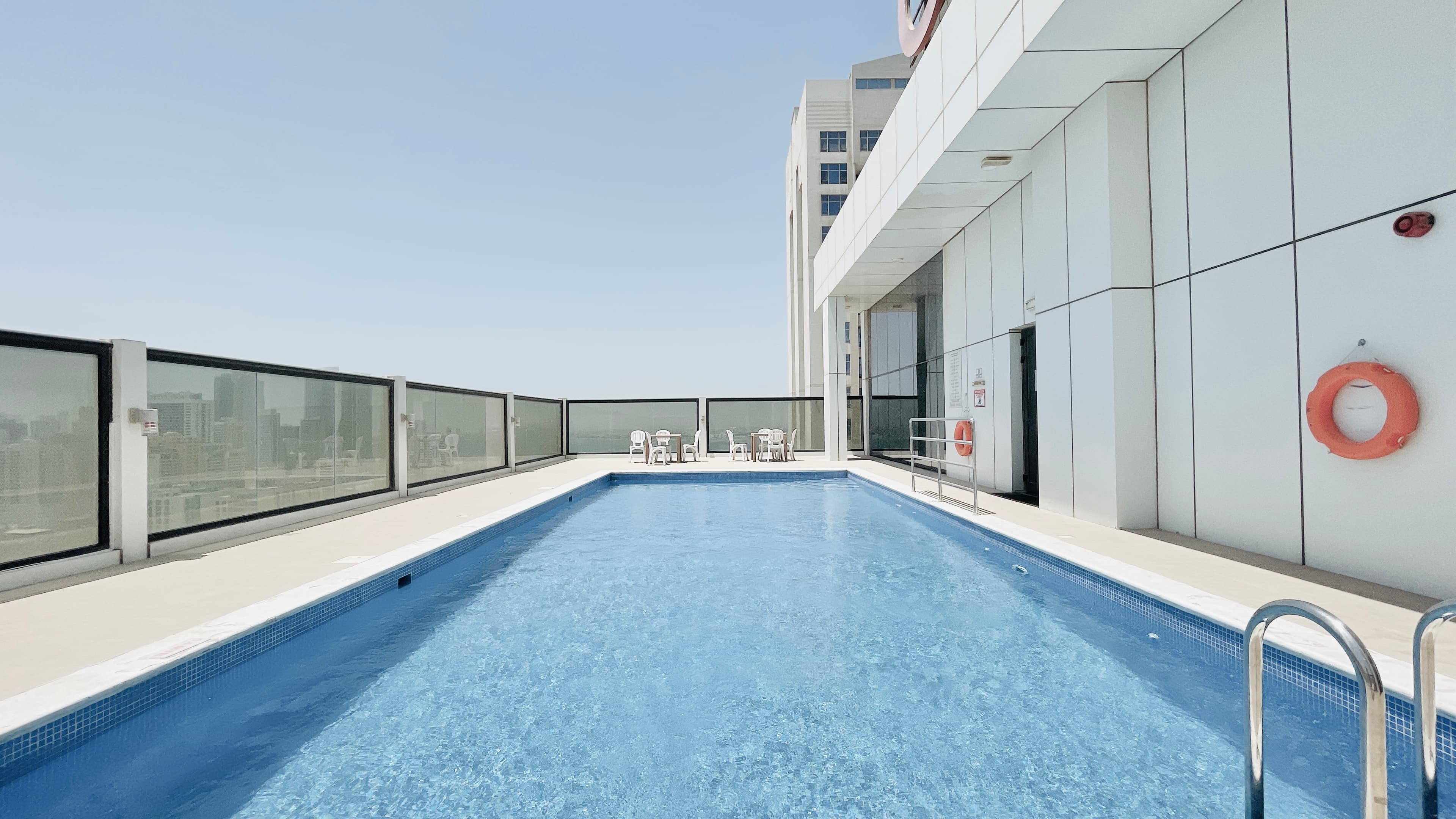 MODERN | CITY VIEW | SPACIOUS ROOMS | GREAT FACILITIES