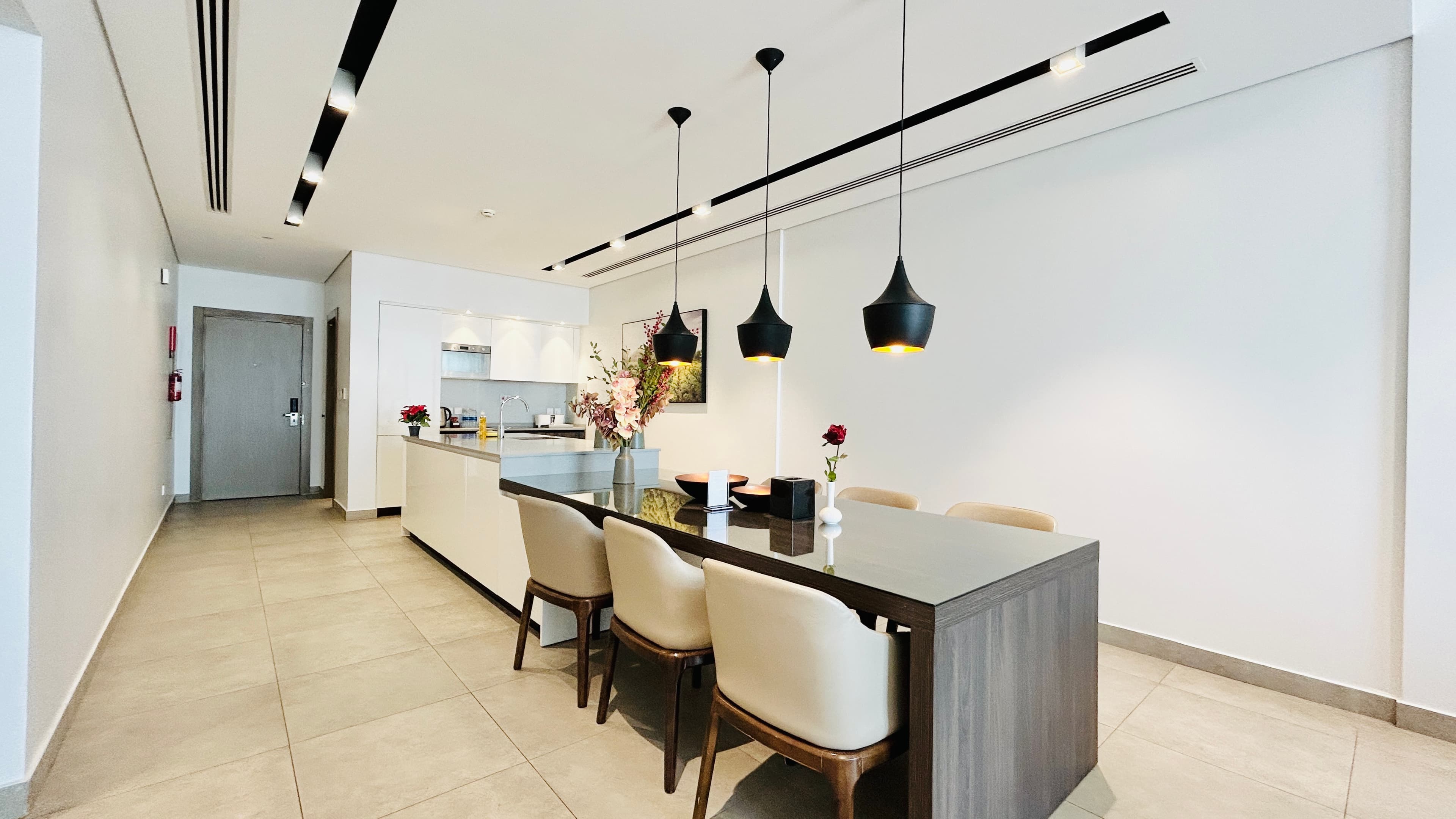 LUXURY | HIGH END AMENITIES | SPACIOUS | CITY VIEW