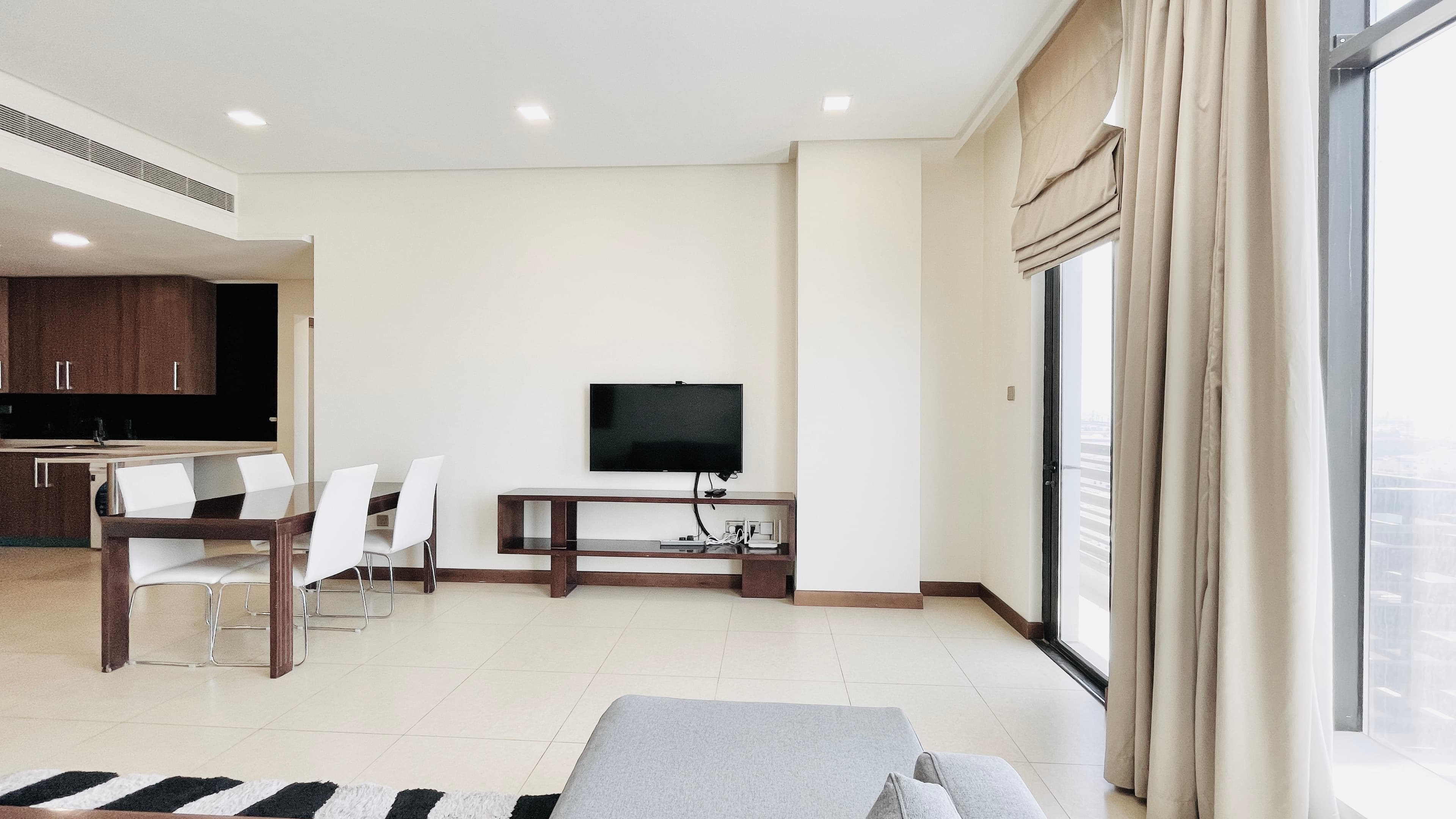 MODERN | CITY VIEW | SPACIOUS ROOMS | GREAT FACILITIES