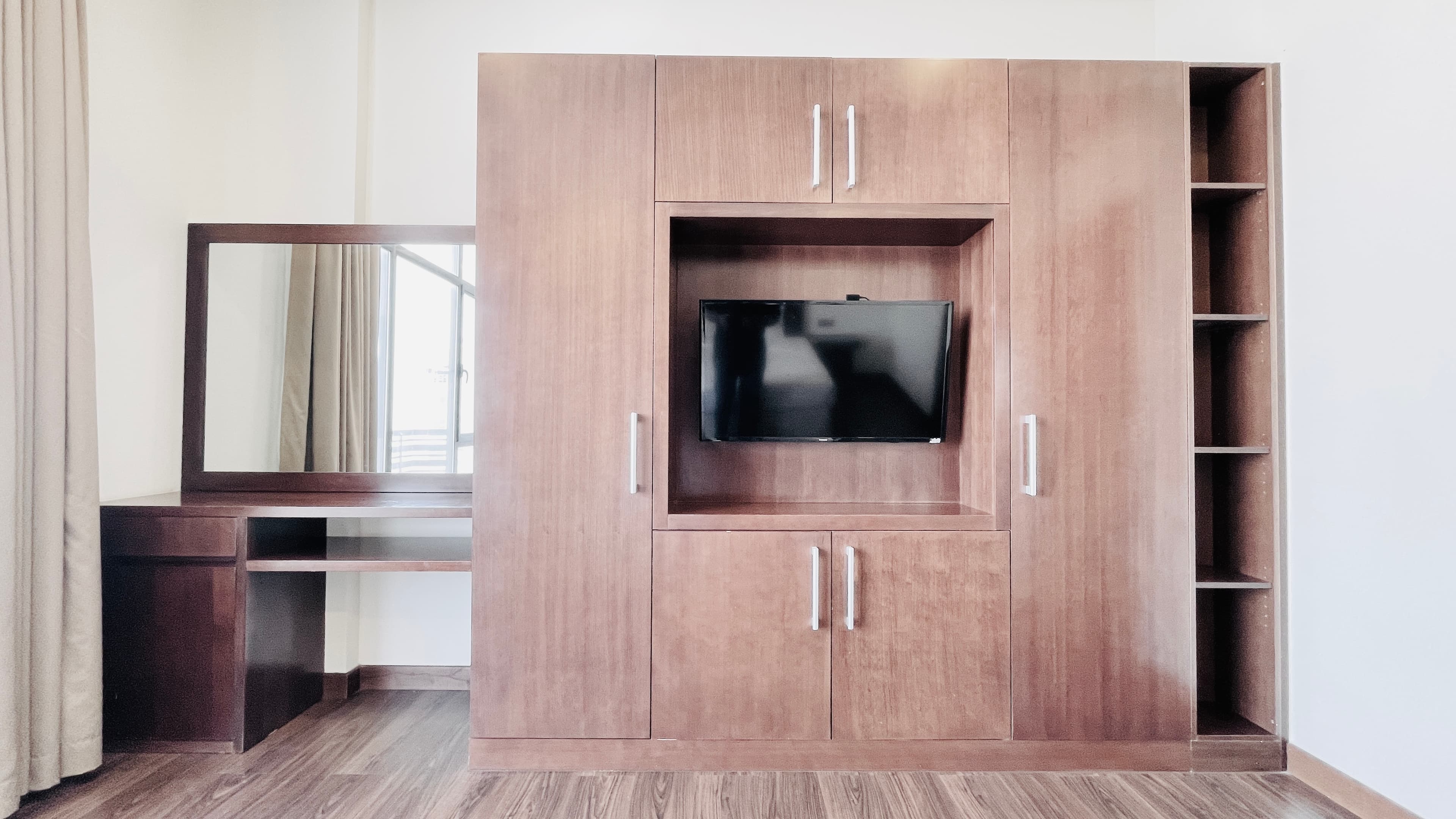 MODERN | CITY VIEW | SPACIOUS ROOMS | GREAT FACILITIES