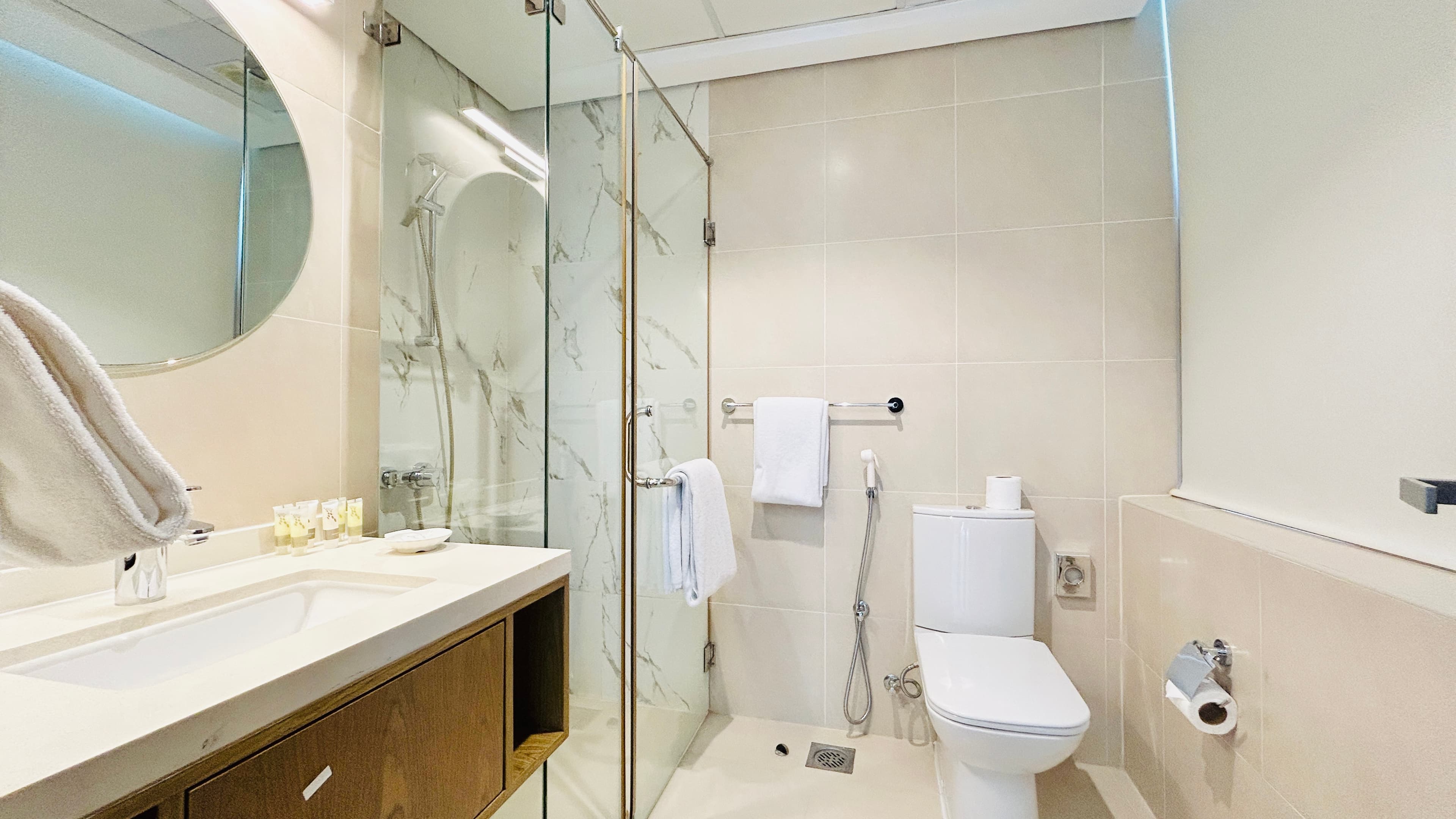 LUXURY | HIGH END AMENITIES | SPACIOUS | CITY VIEW