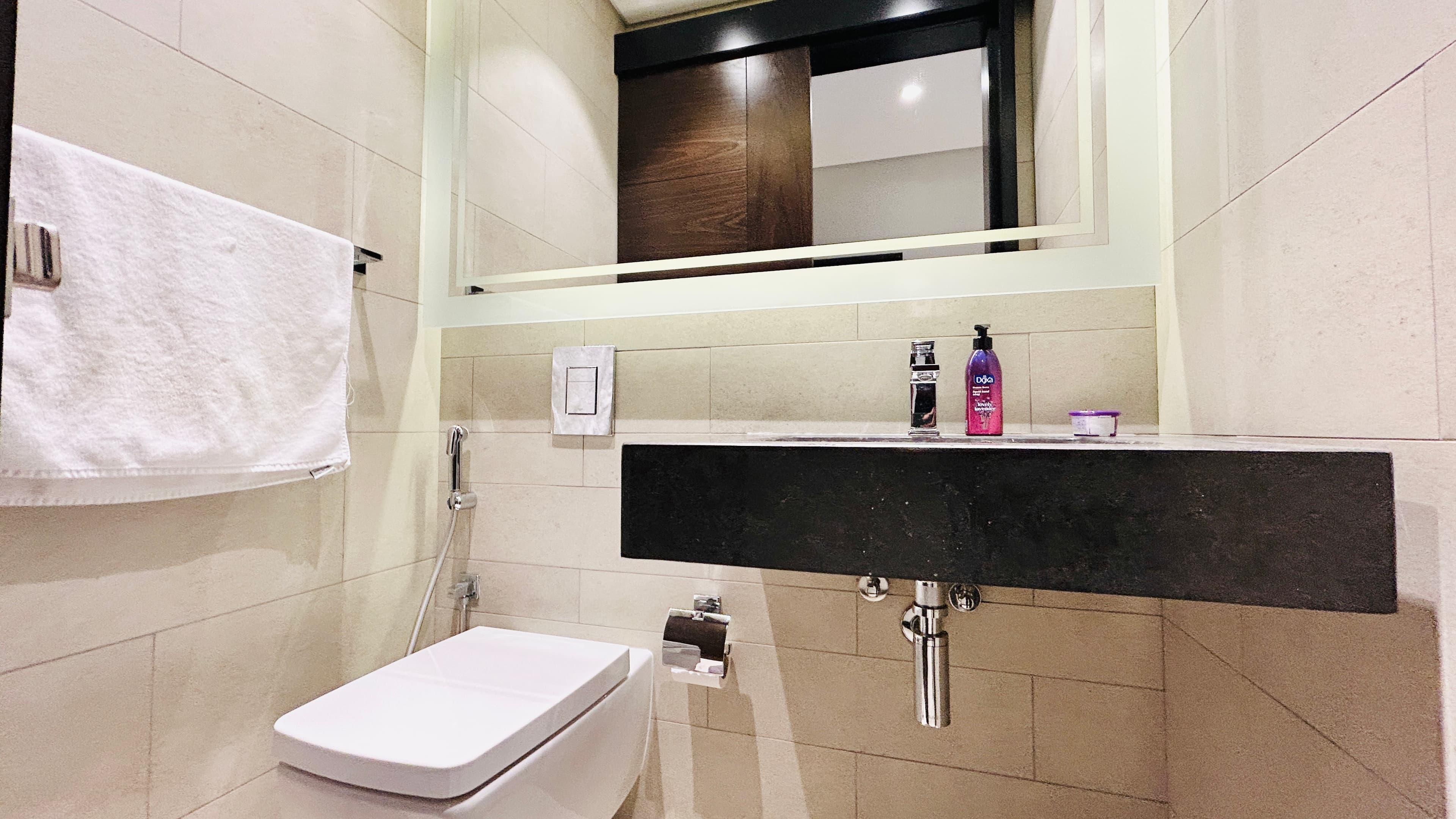 SEA VIEW | HIGH END AMENITIES | MODERN | SPACIOUS