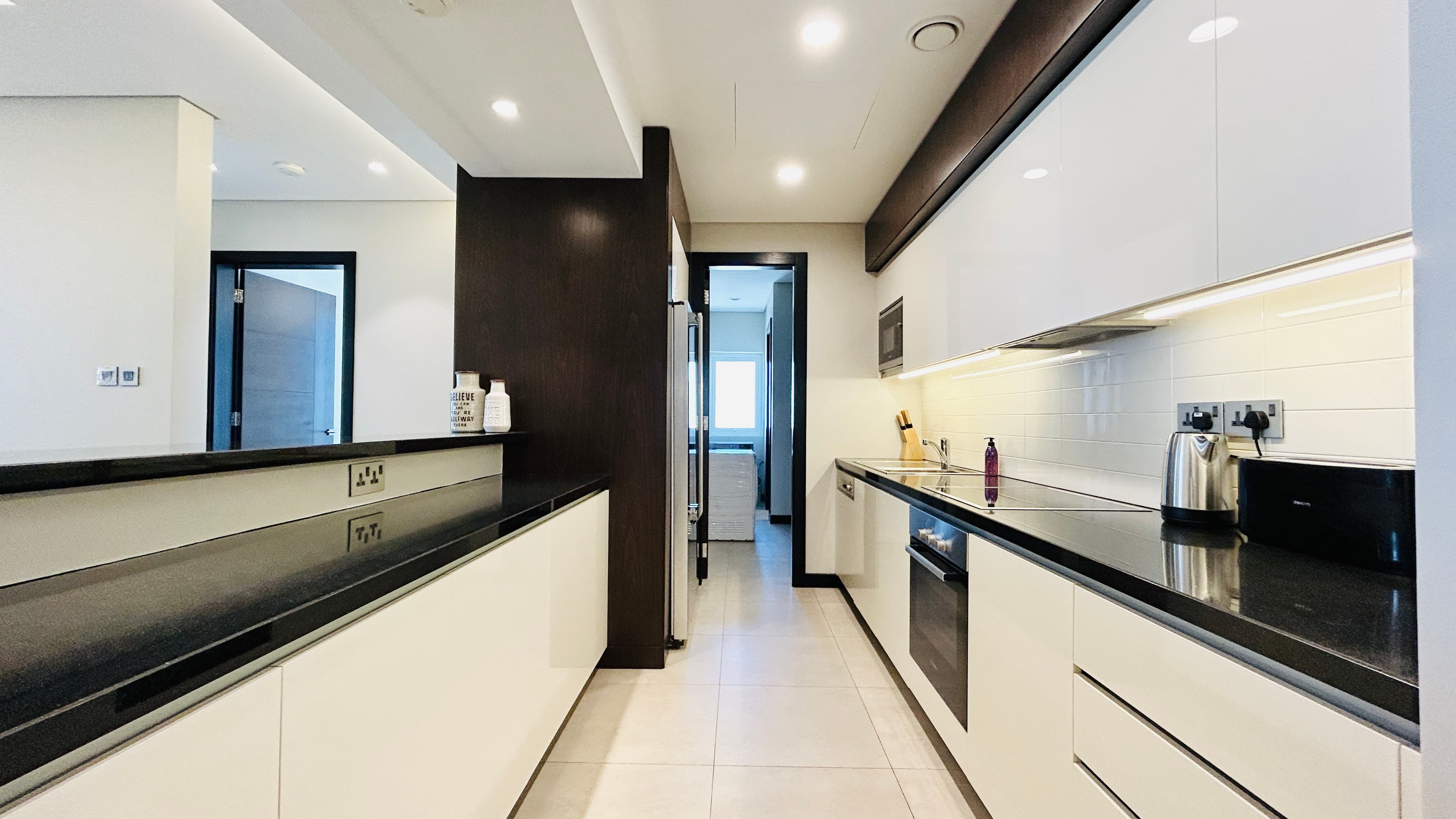 SEA VIEW | HIGH END AMENITIES | MODERN | SPACIOUS