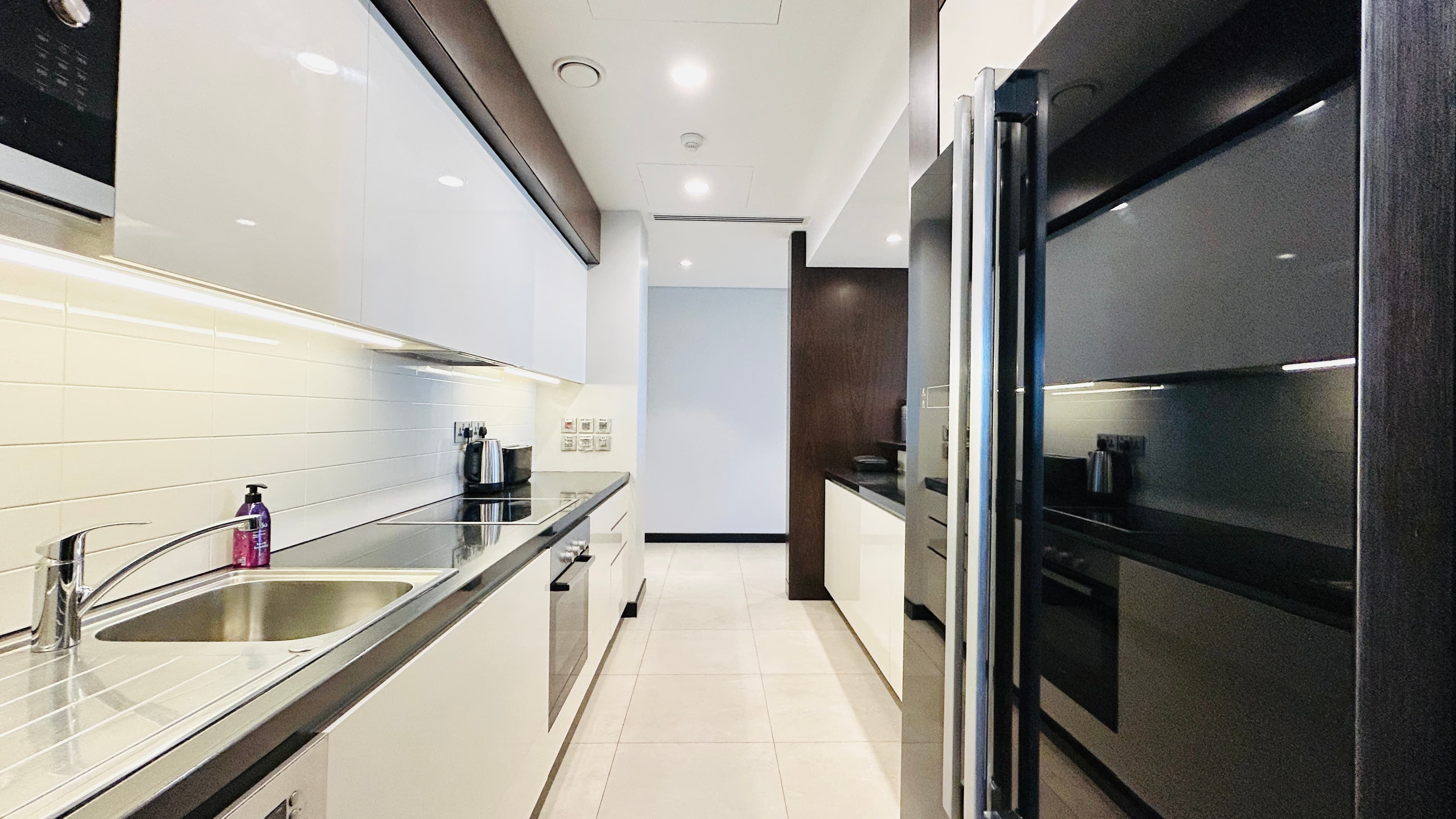 SEA VIEW | HIGH END AMENITIES | MODERN | SPACIOUS