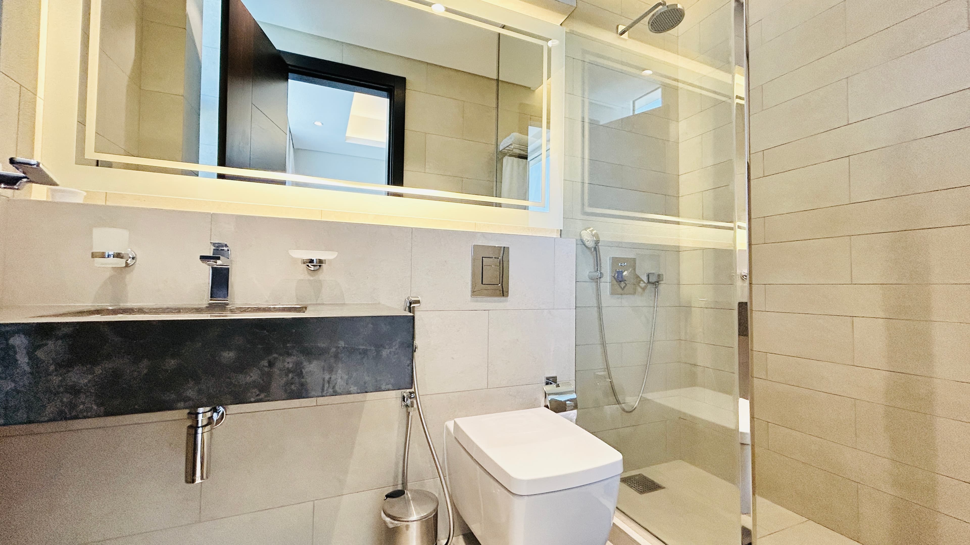 SEA VIEW | HIGH END AMENITIES | MODERN | SPACIOUS