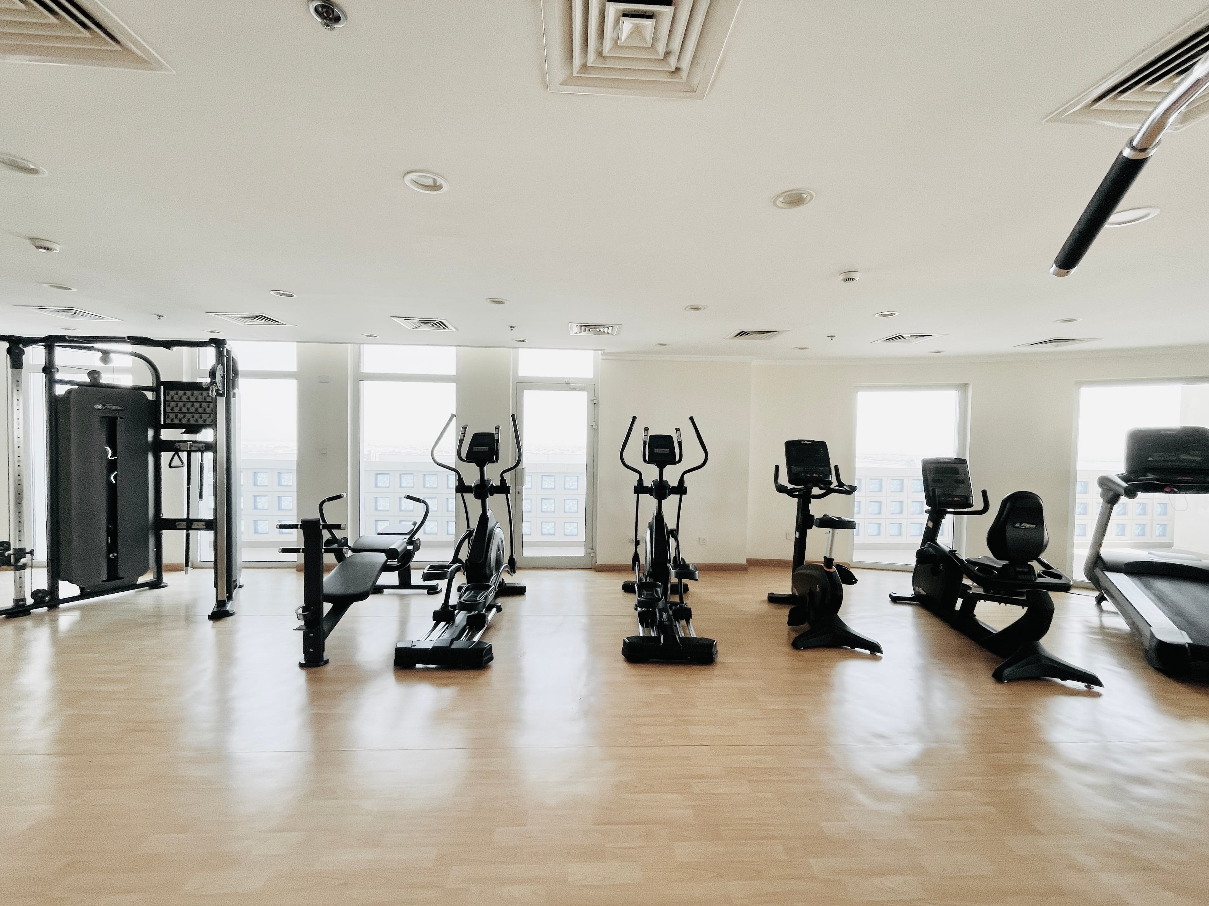 AMENITIES | SPACIOUS | CITYVIEW  | BRIGHT LIGHTING