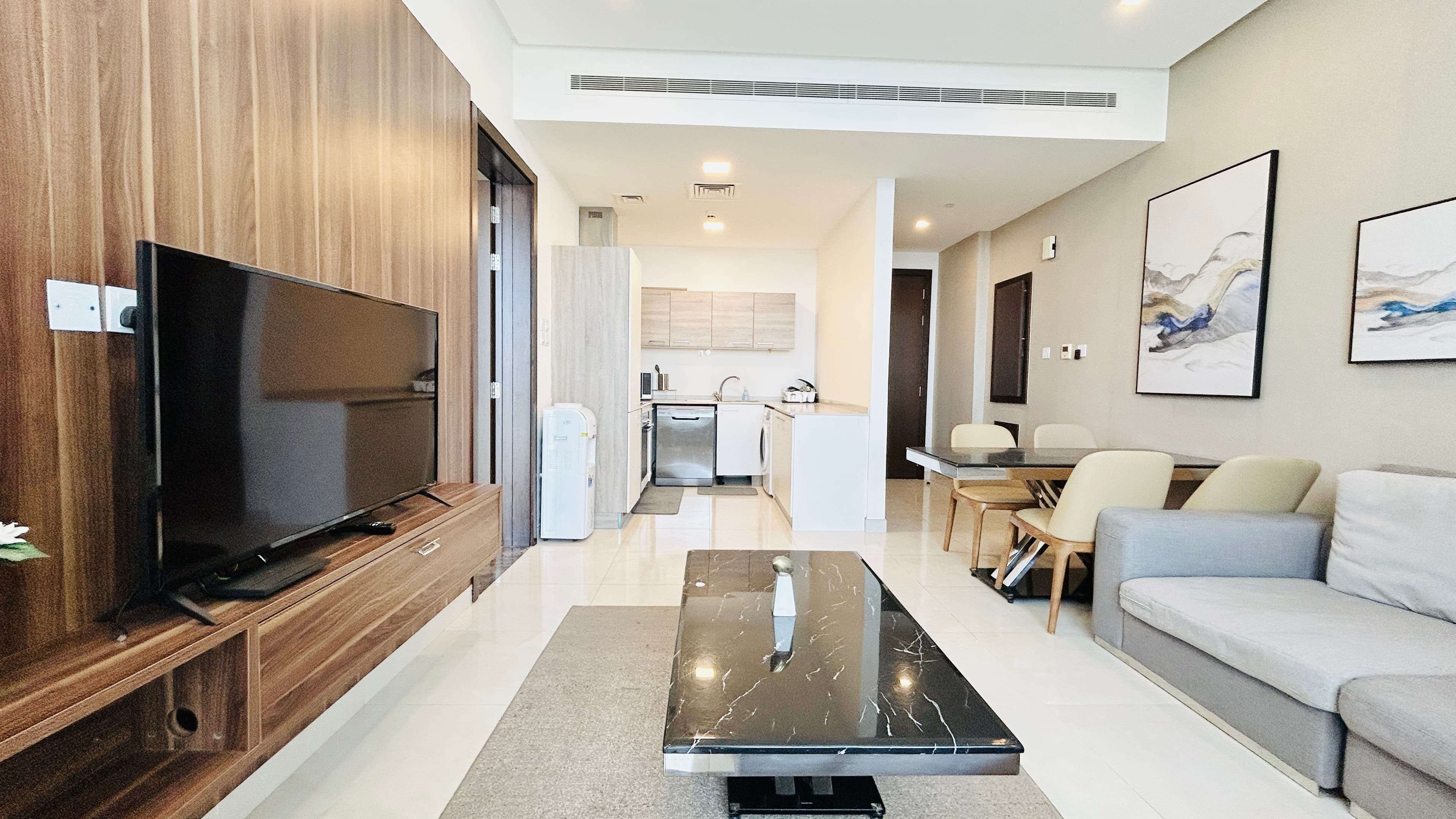 MODERN | CITY VIEW | BRIGHT LIGHT | AMENITIES