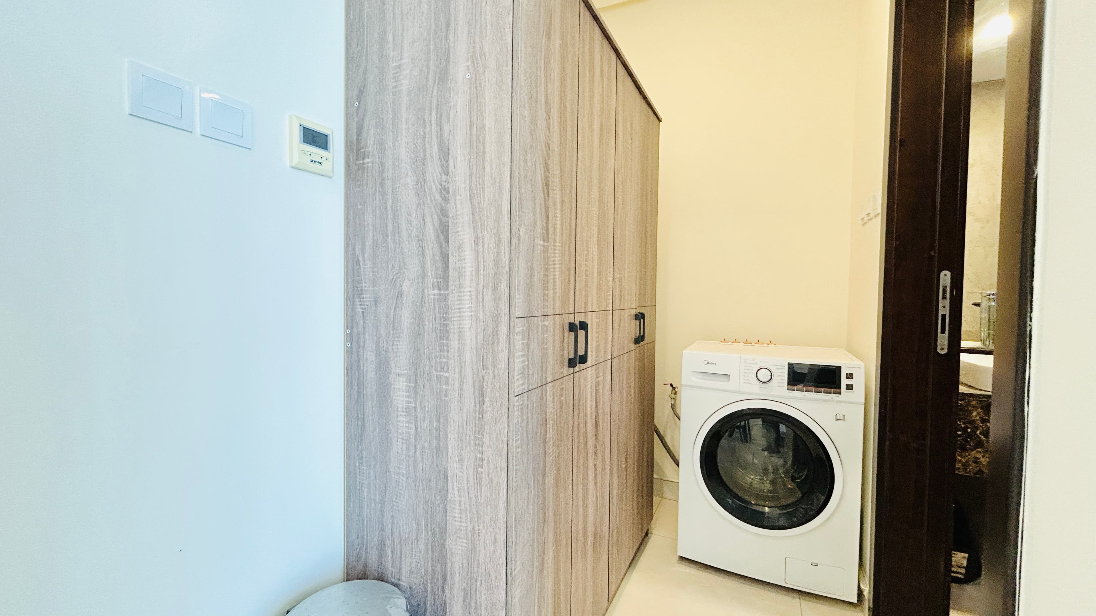 NEW FURNITURE SET | MODERN | BRIGHT LIGHT | AMENITIES
