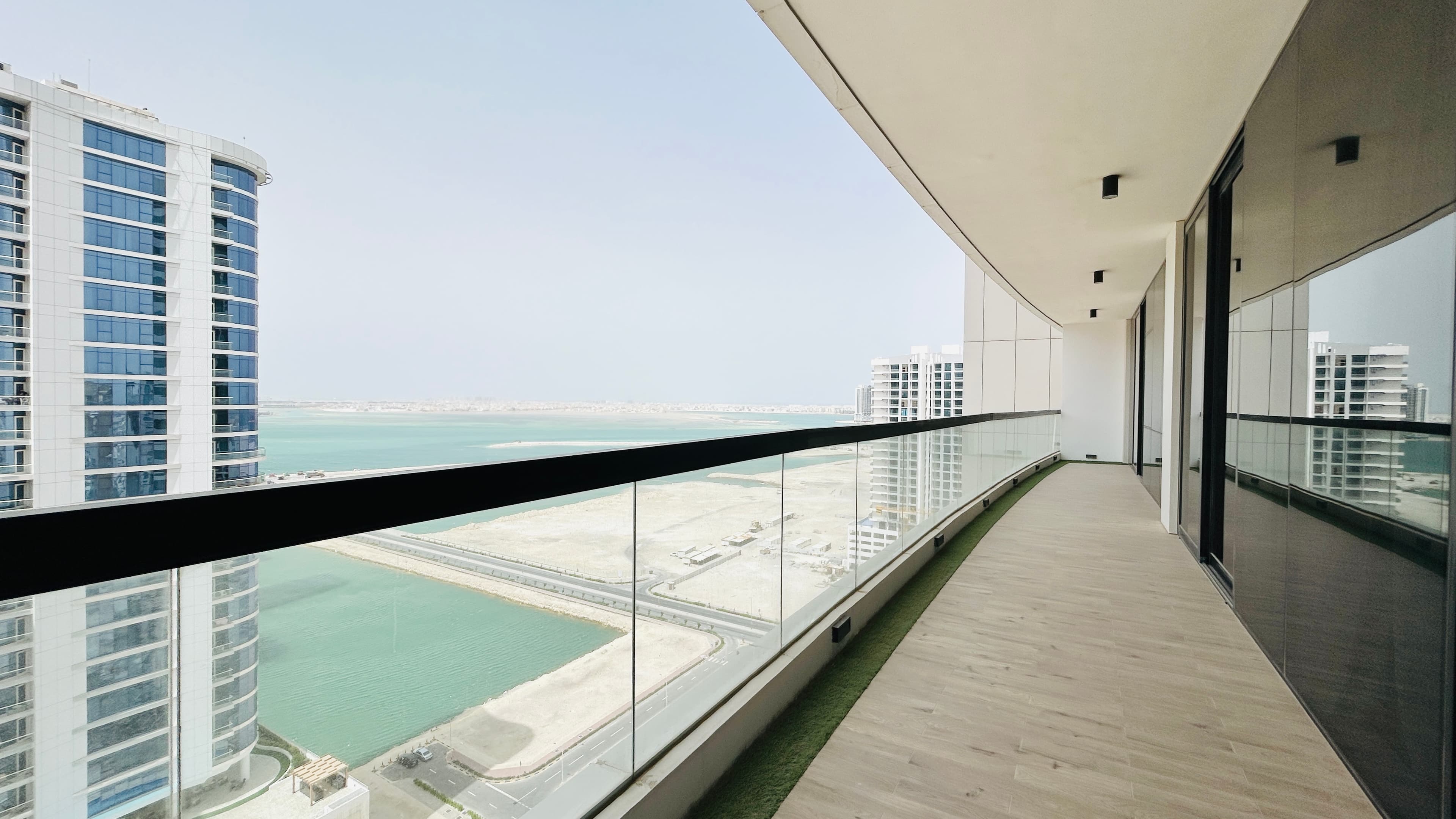 SEA VIEW | HIGH END AMENITIES | LUXURY | SPACIOUS