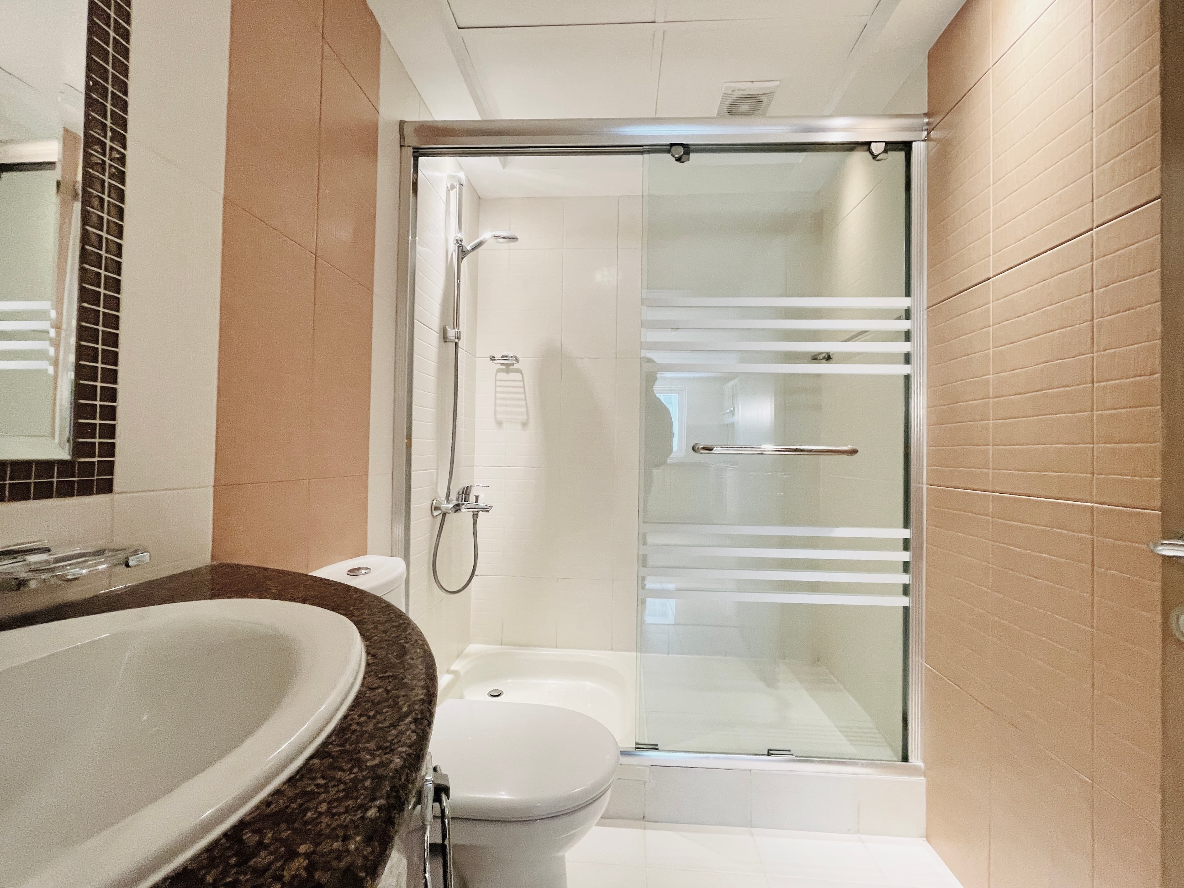 BALCONY | CITY VIEW | GREAT FACILITIES | MODERN