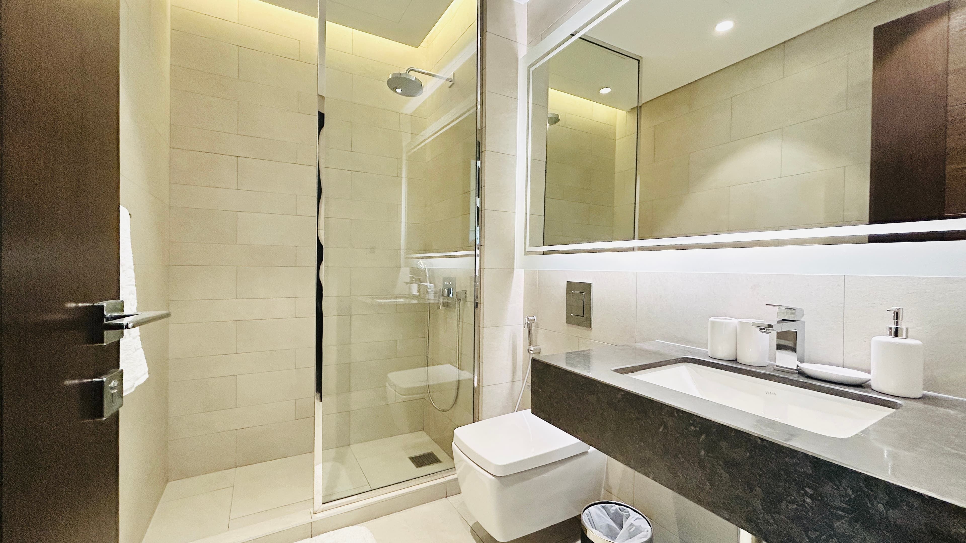 SEA VIEW | HIGH END AMENITIES | LUXURY | SPACIOUS