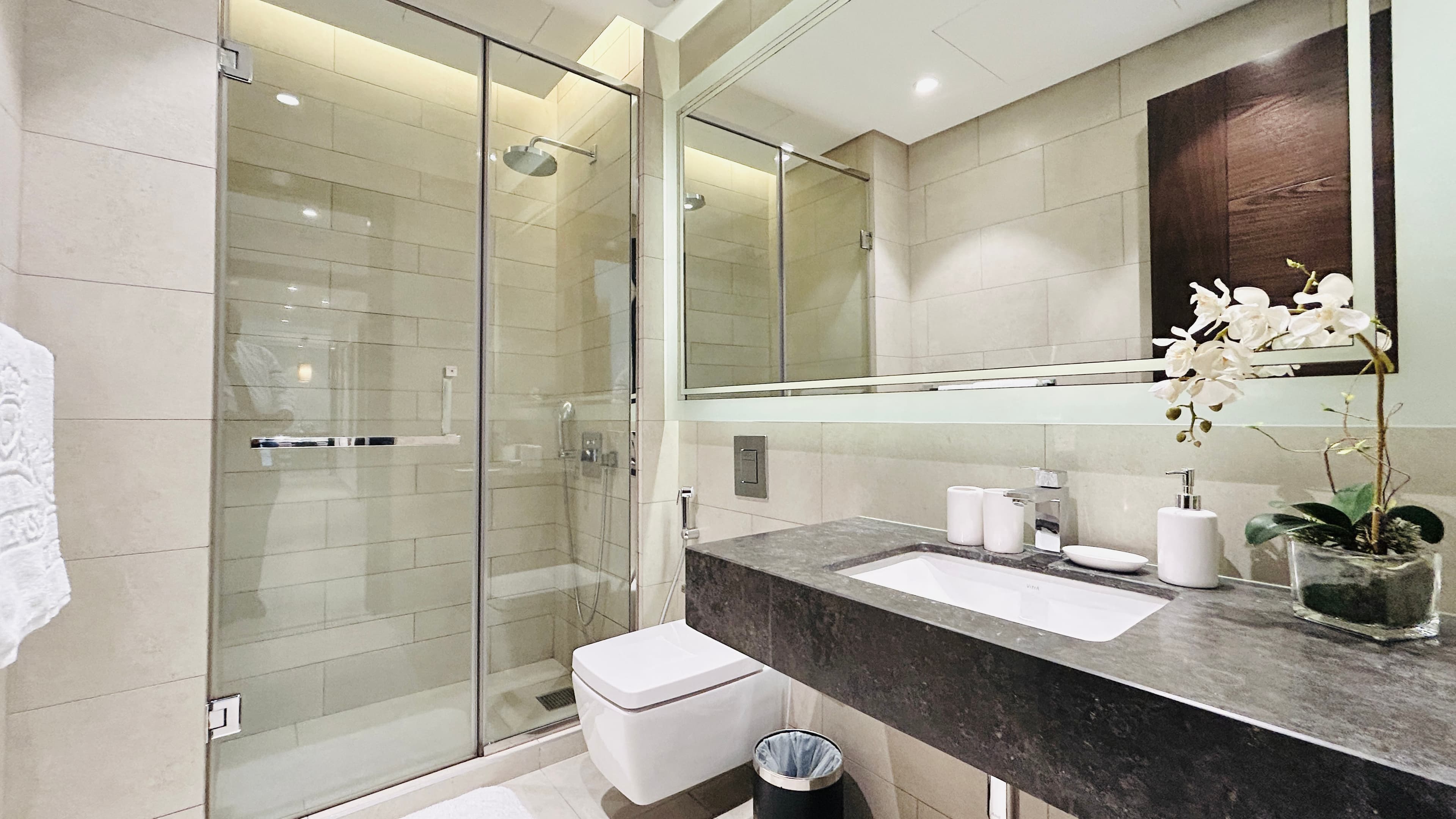 SEA VIEW | HIGH END AMENITIES | LUXURY | SPACIOUS