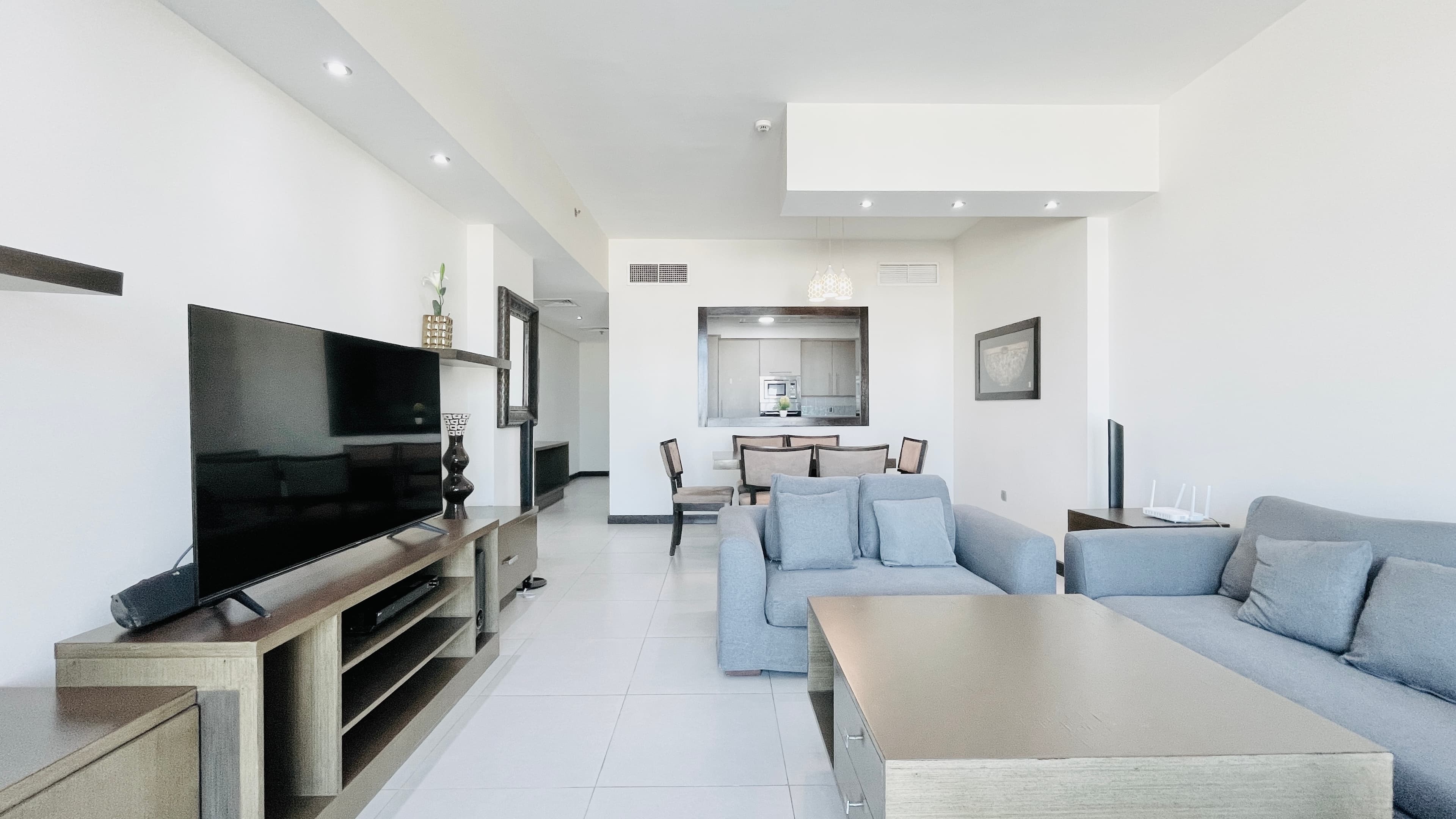 MODERN | CITY VIEW |SPACIOUS ROOMS | GREAT FACILITIES