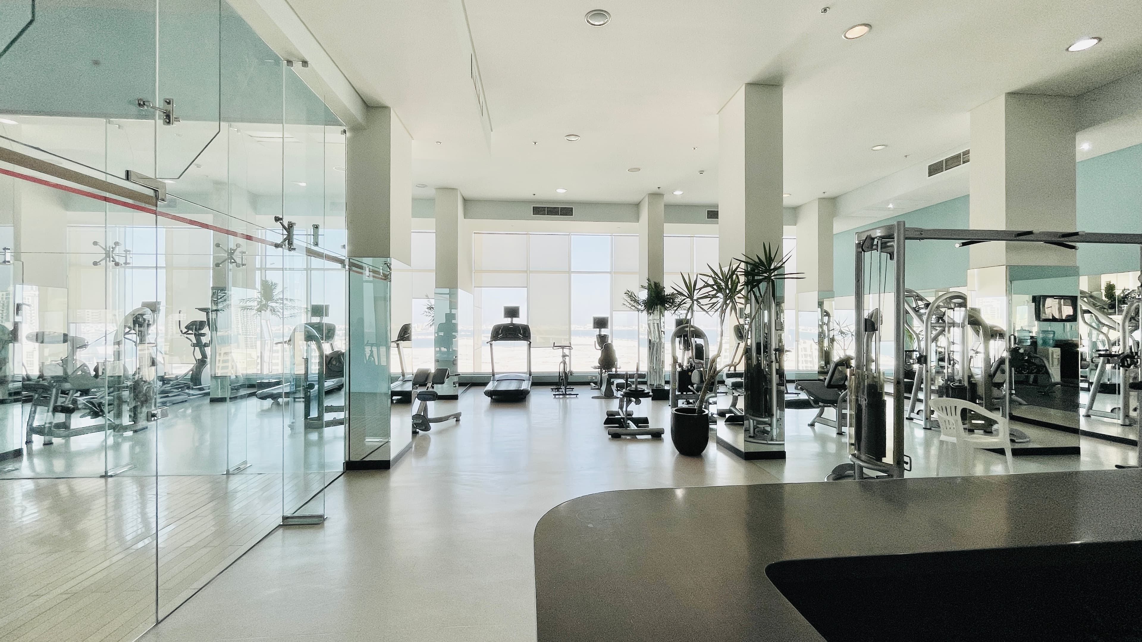 MODERN | CITY VIEW |SPACIOUS ROOMS | GREAT FACILITIES