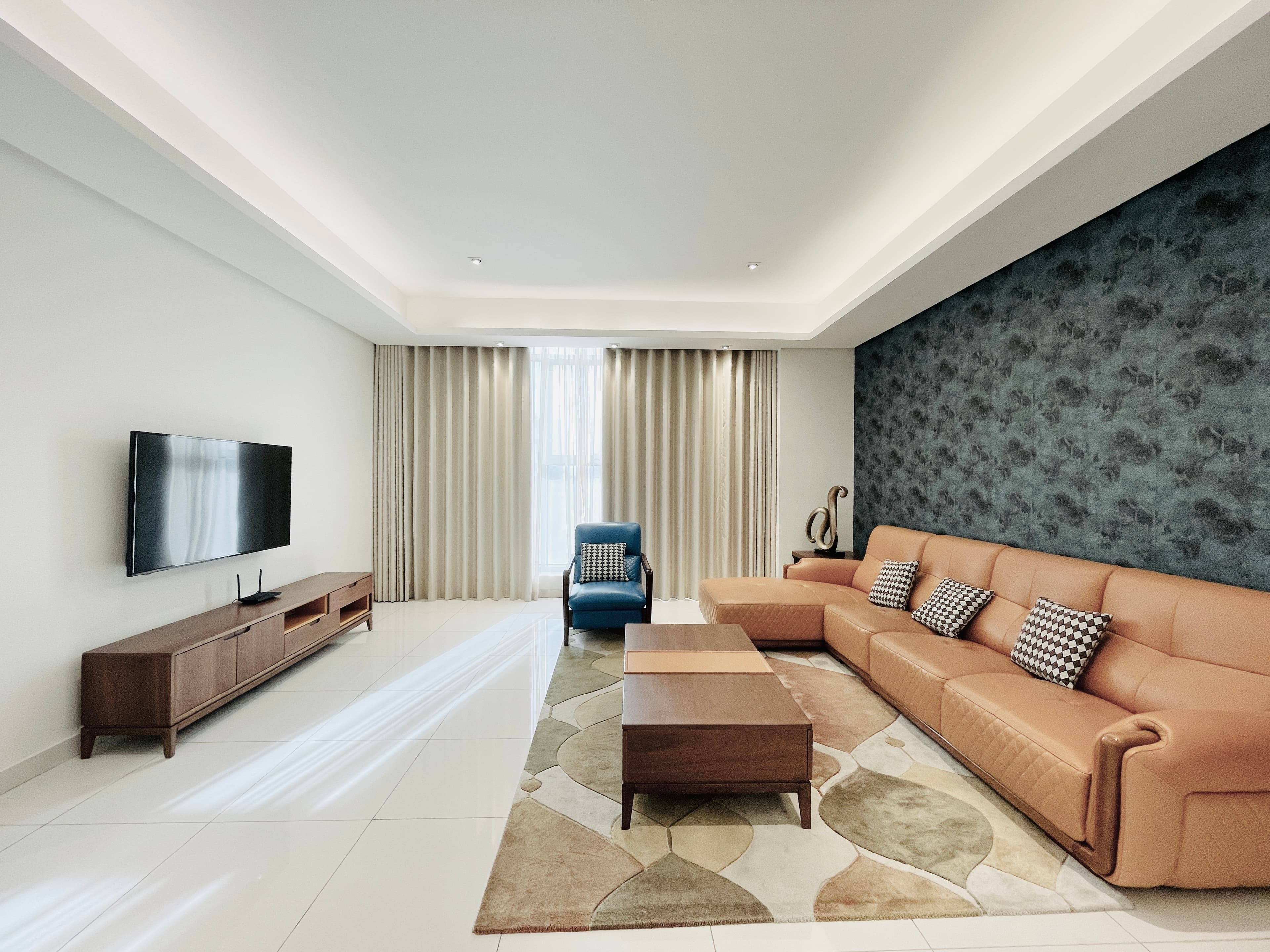 LUXURY | CITY VIEW | SPACIOUS ROOMS | GREAT FACILITIES