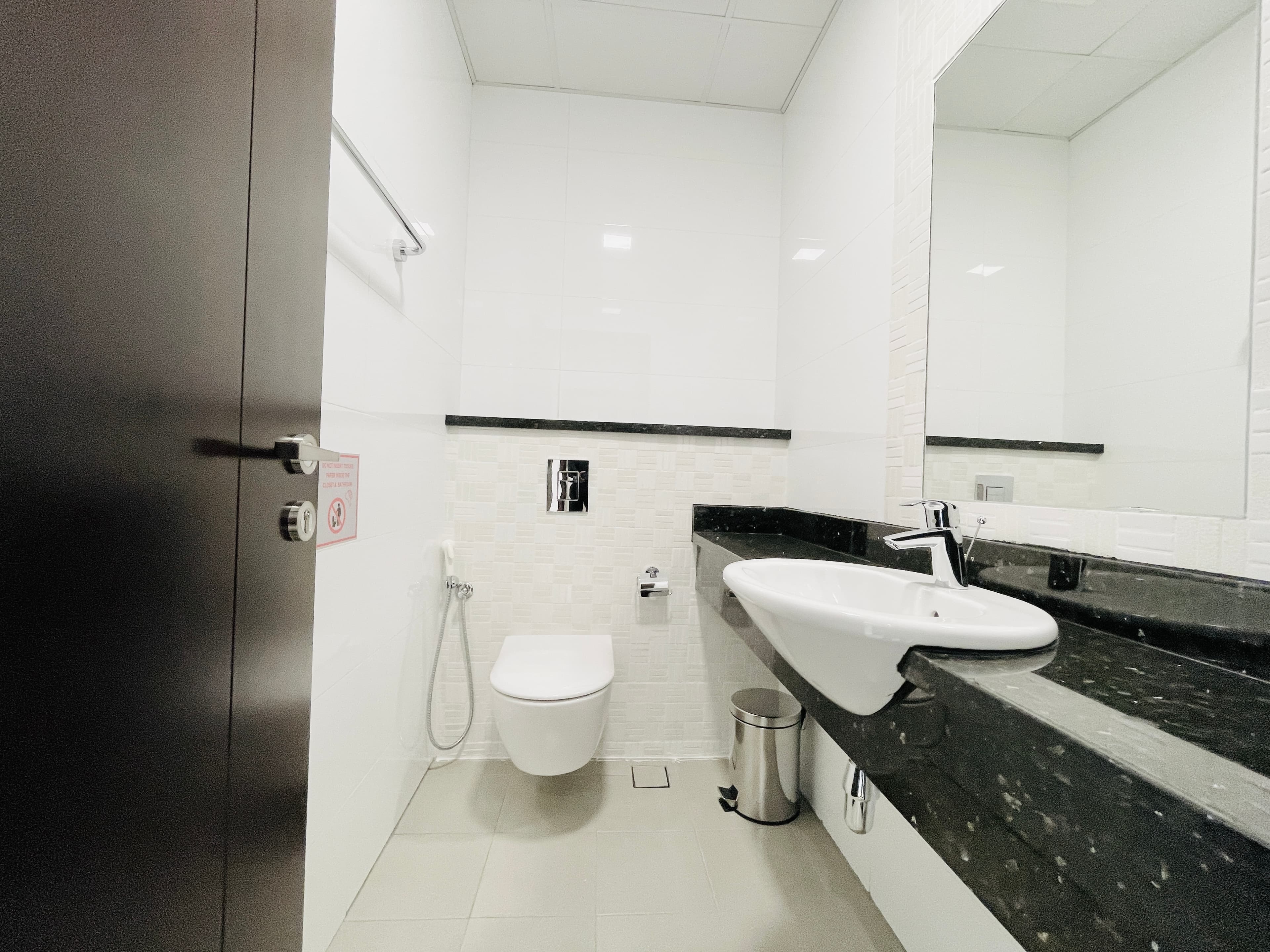 LUXURY | CITY VIEW | SPACIOUS ROOMS | GREAT FACILITIES