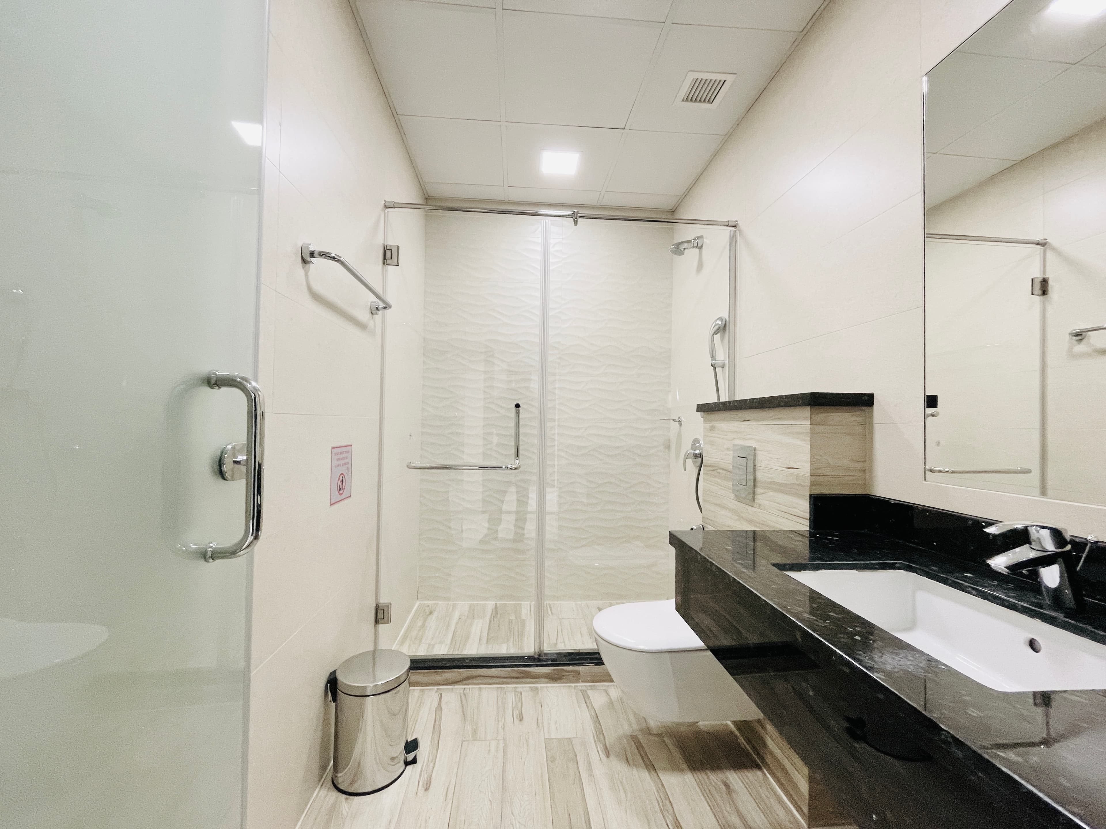 LUXURY | CITY VIEW | SPACIOUS ROOMS | GREAT FACILITIES