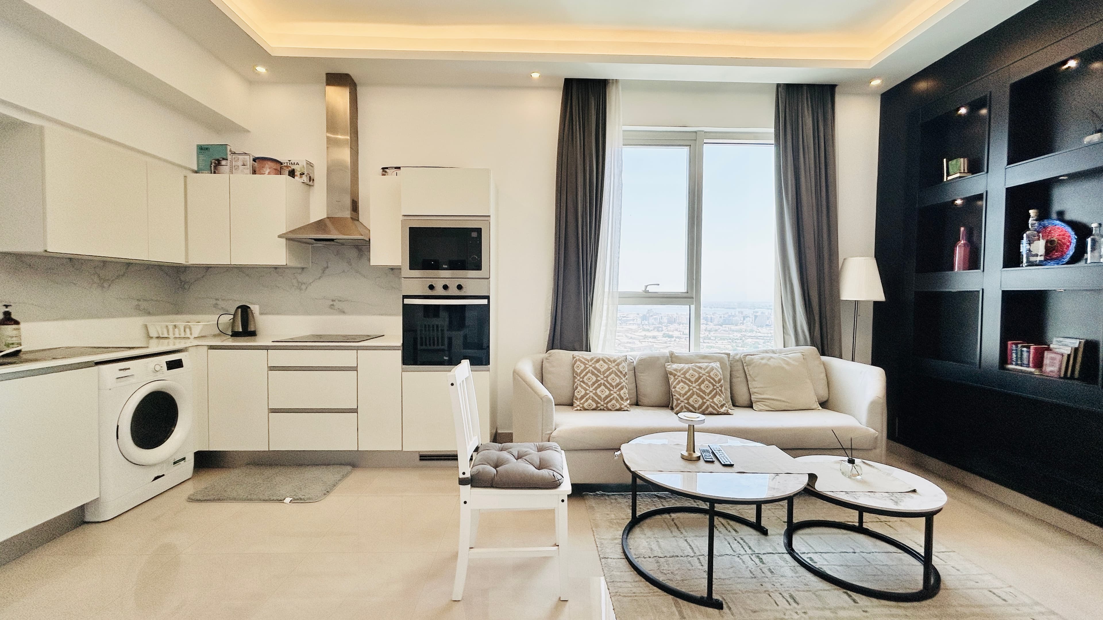 MODERN | FULL CITY VIEW | SPACIOUS ROOM | AMENITIES