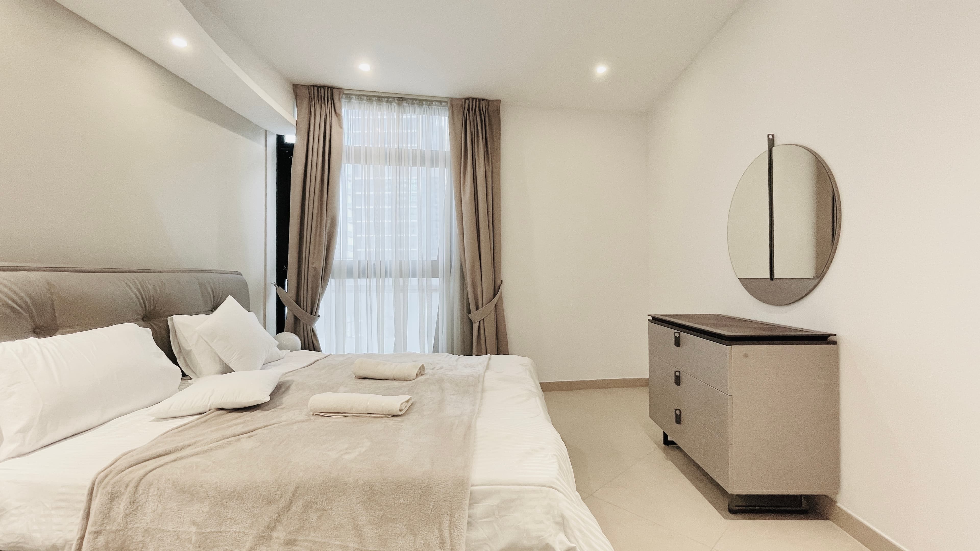 BALCONY | PARTIAL SEA/CITYVIEW | GREAT FACILITIES