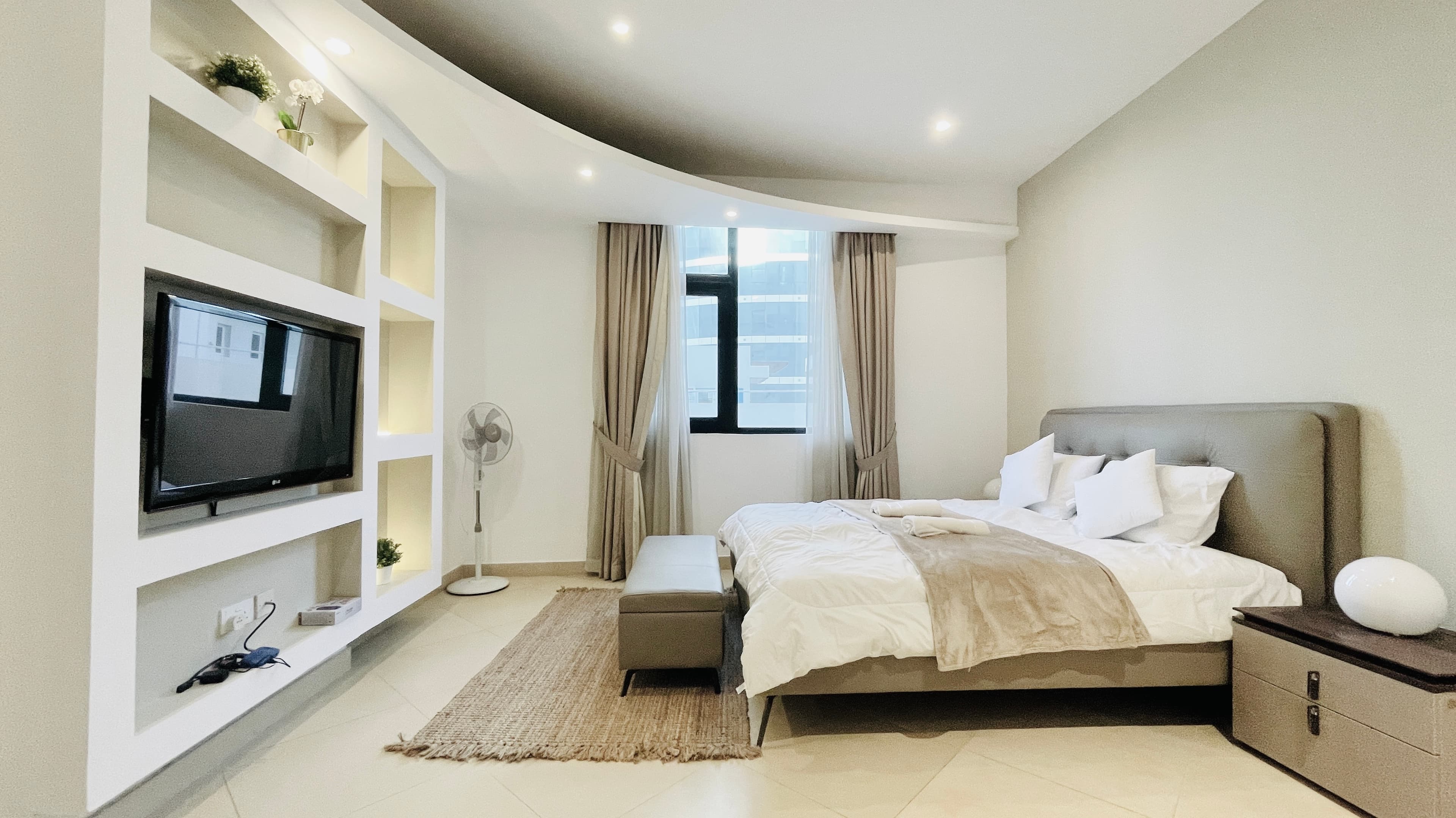 BALCONY | PARTIAL SEA/CITYVIEW | GREAT FACILITIES