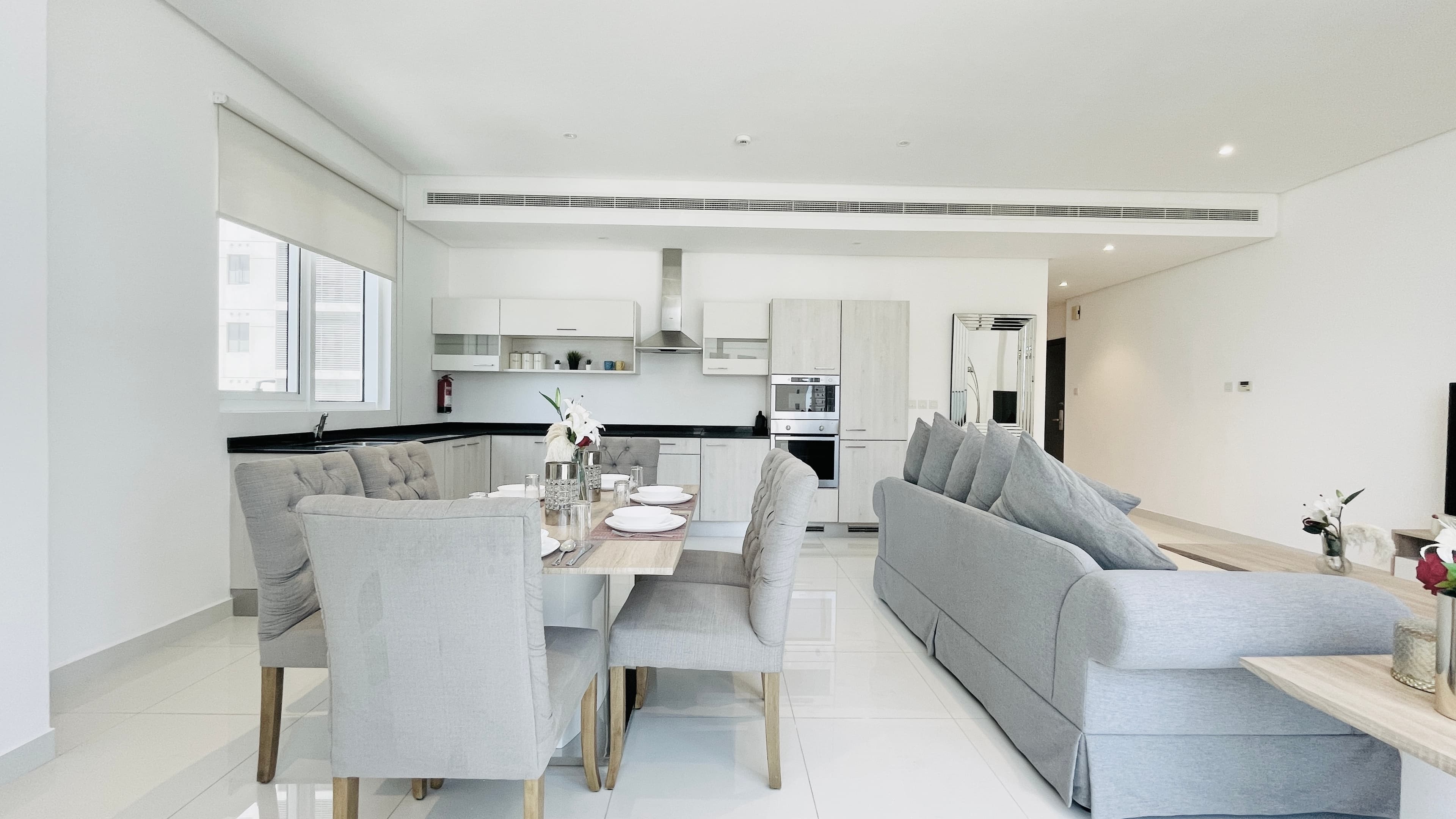 CITY VIEW | MODERN | SPACIOUS ROOMS | AMENITIES