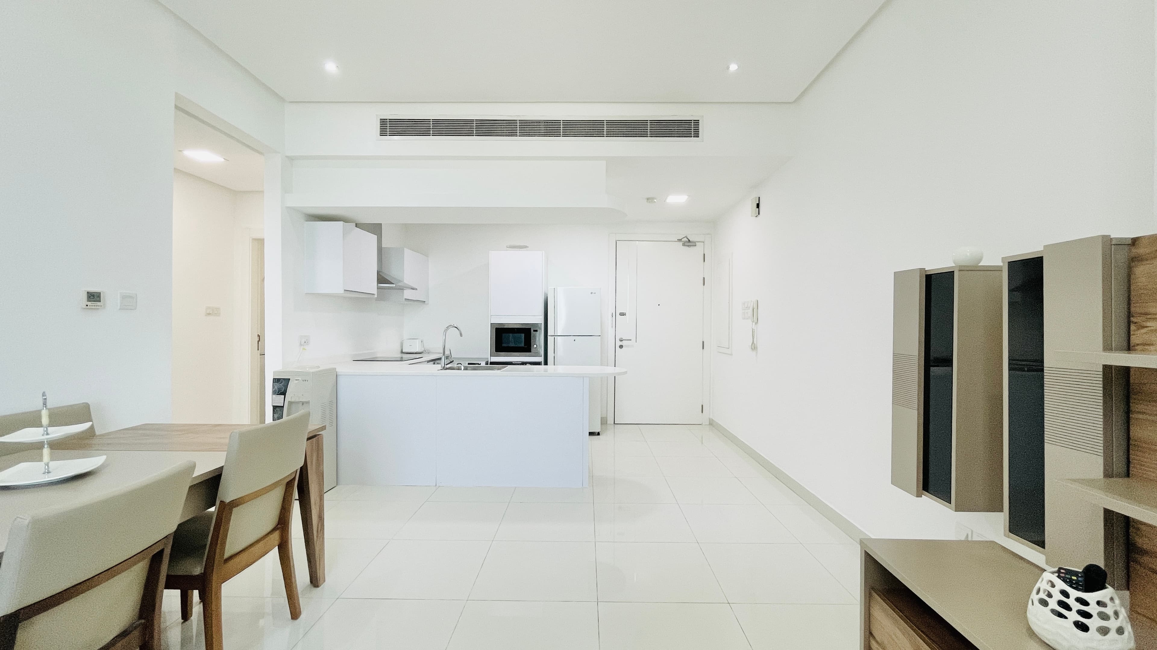 SPACIOUS ROOMS | GREAT FACILITIES | CITY VIEW | MODERN