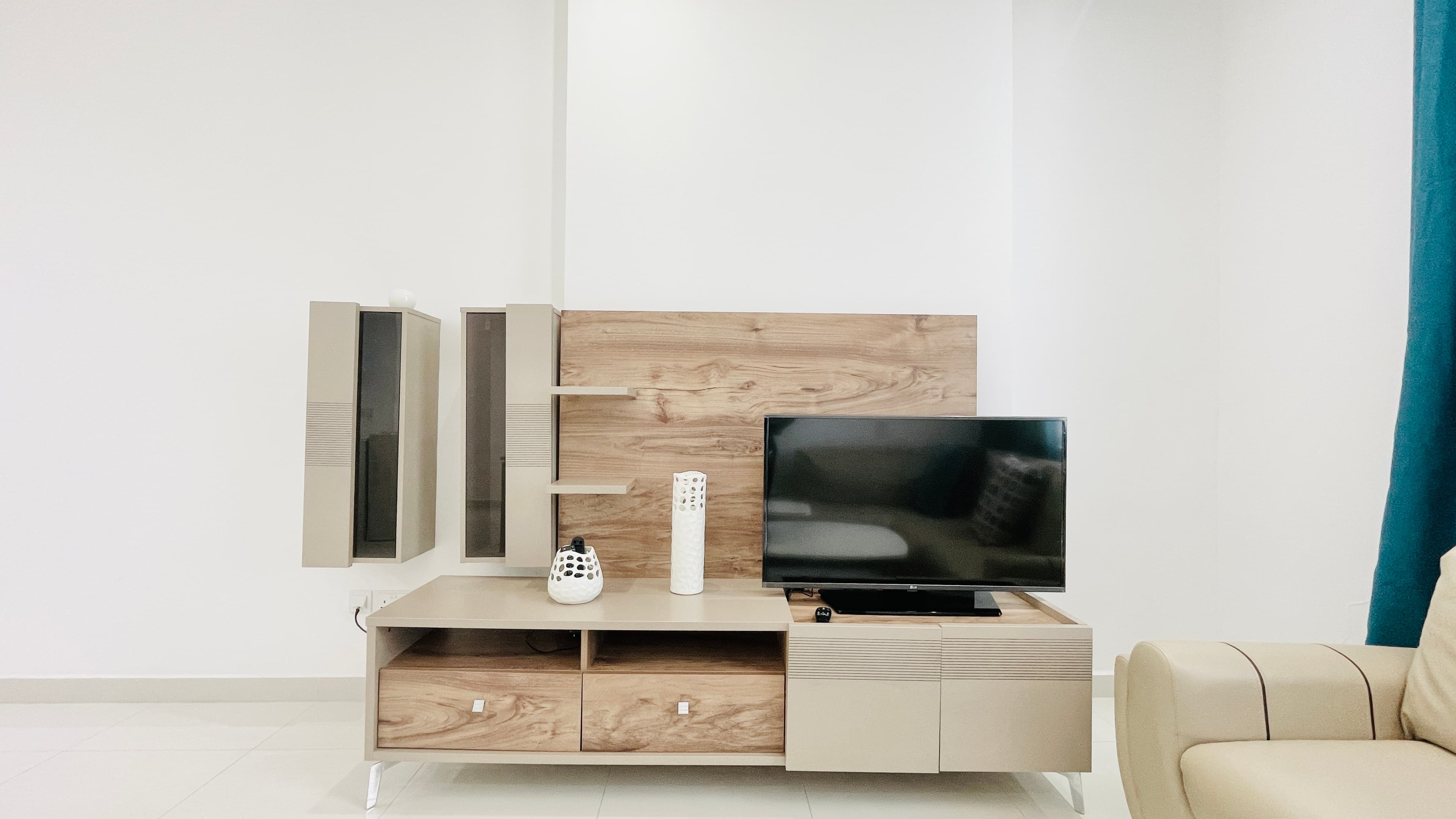 SPACIOUS ROOMS | GREAT FACILITIES | CITY VIEW | MODERN