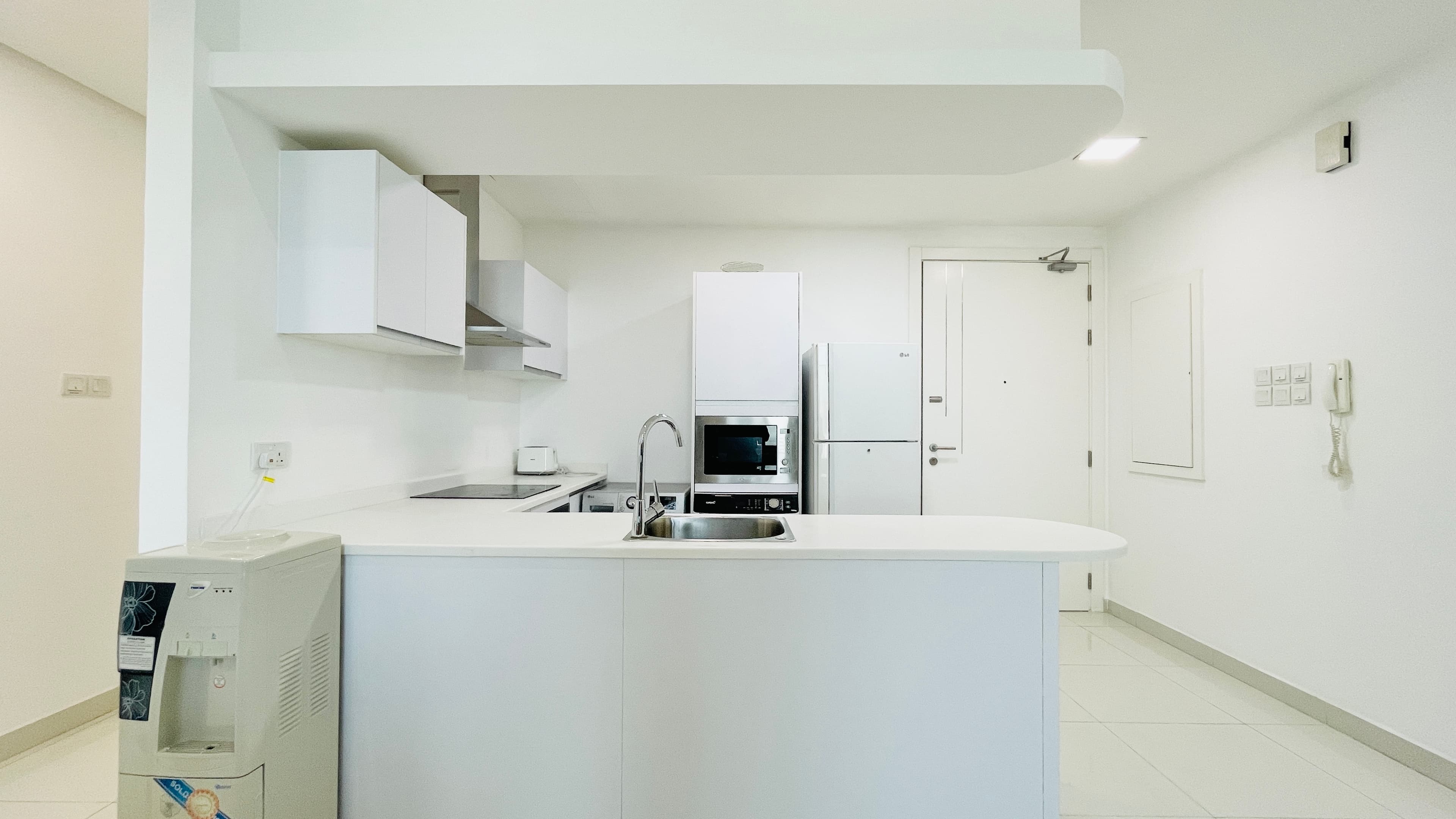 SPACIOUS ROOMS | GREAT FACILITIES | CITY VIEW | MODERN
