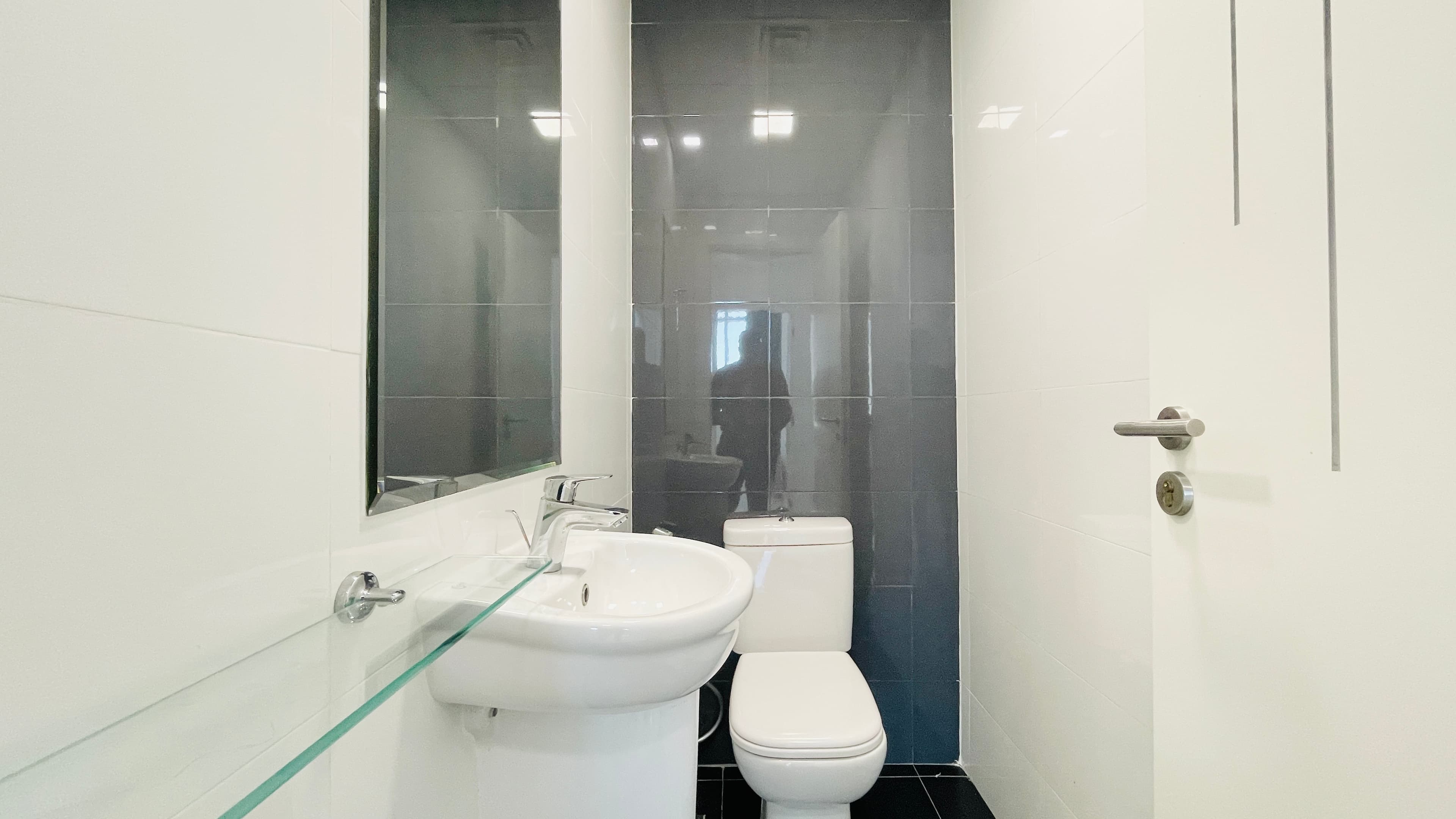 SPACIOUS ROOMS | GREAT FACILITIES | CITY VIEW | MODERN