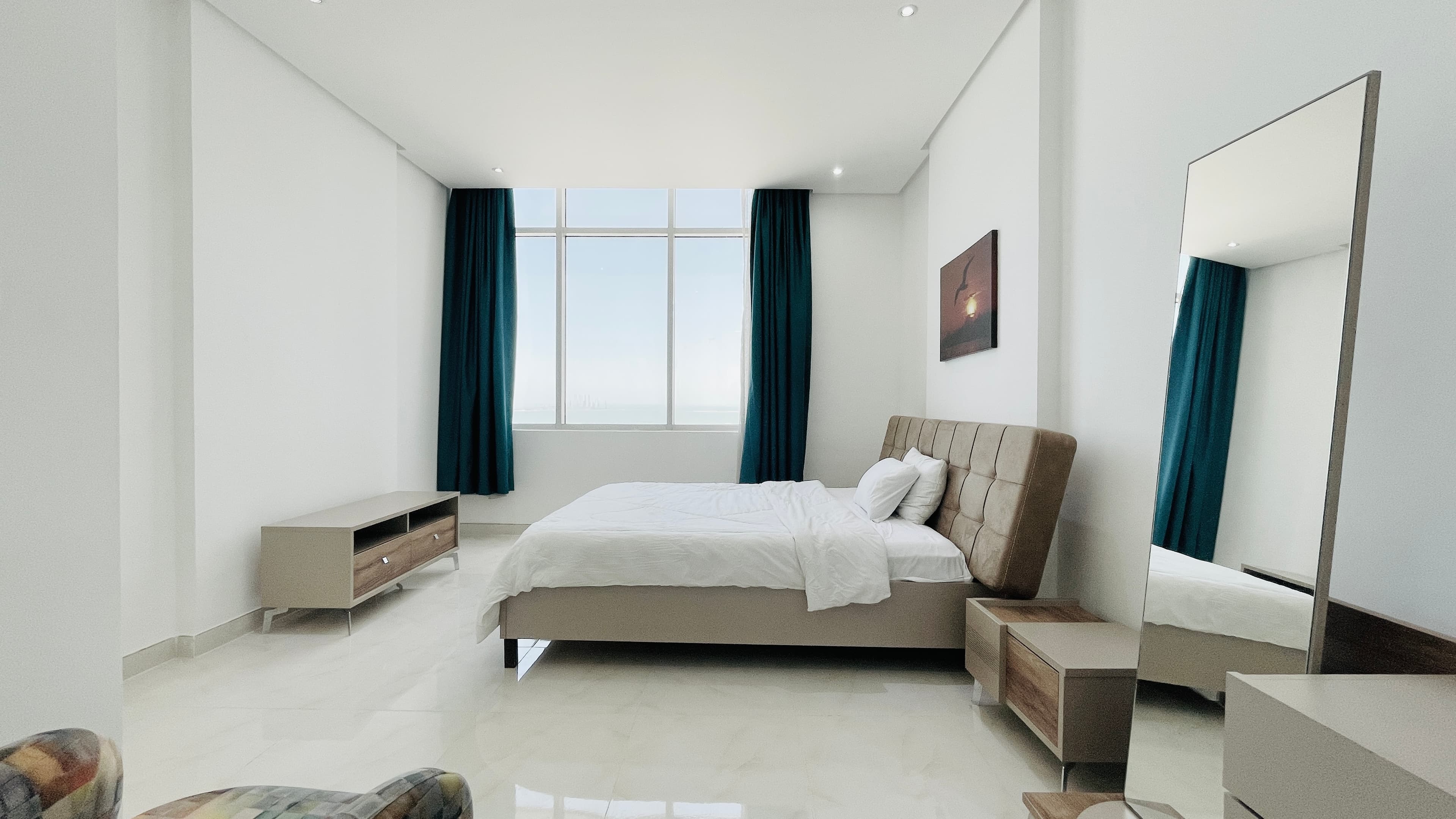 SPACIOUS ROOMS | GREAT FACILITIES | CITY VIEW | MODERN